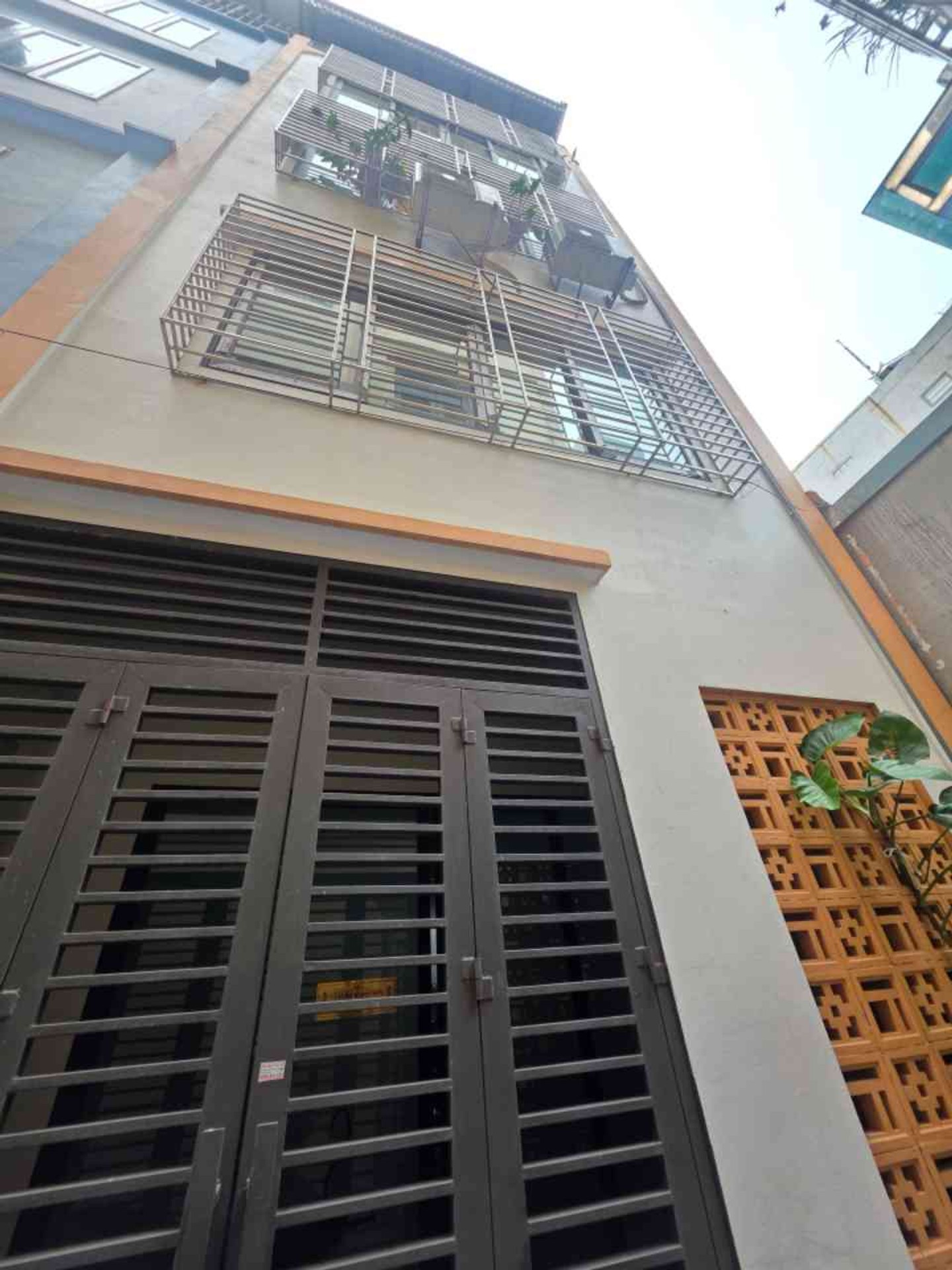Bán nhà Thạch Bàn Long biên - cạnh Aeon Mall - 50m2 chỉ 9 tỷ