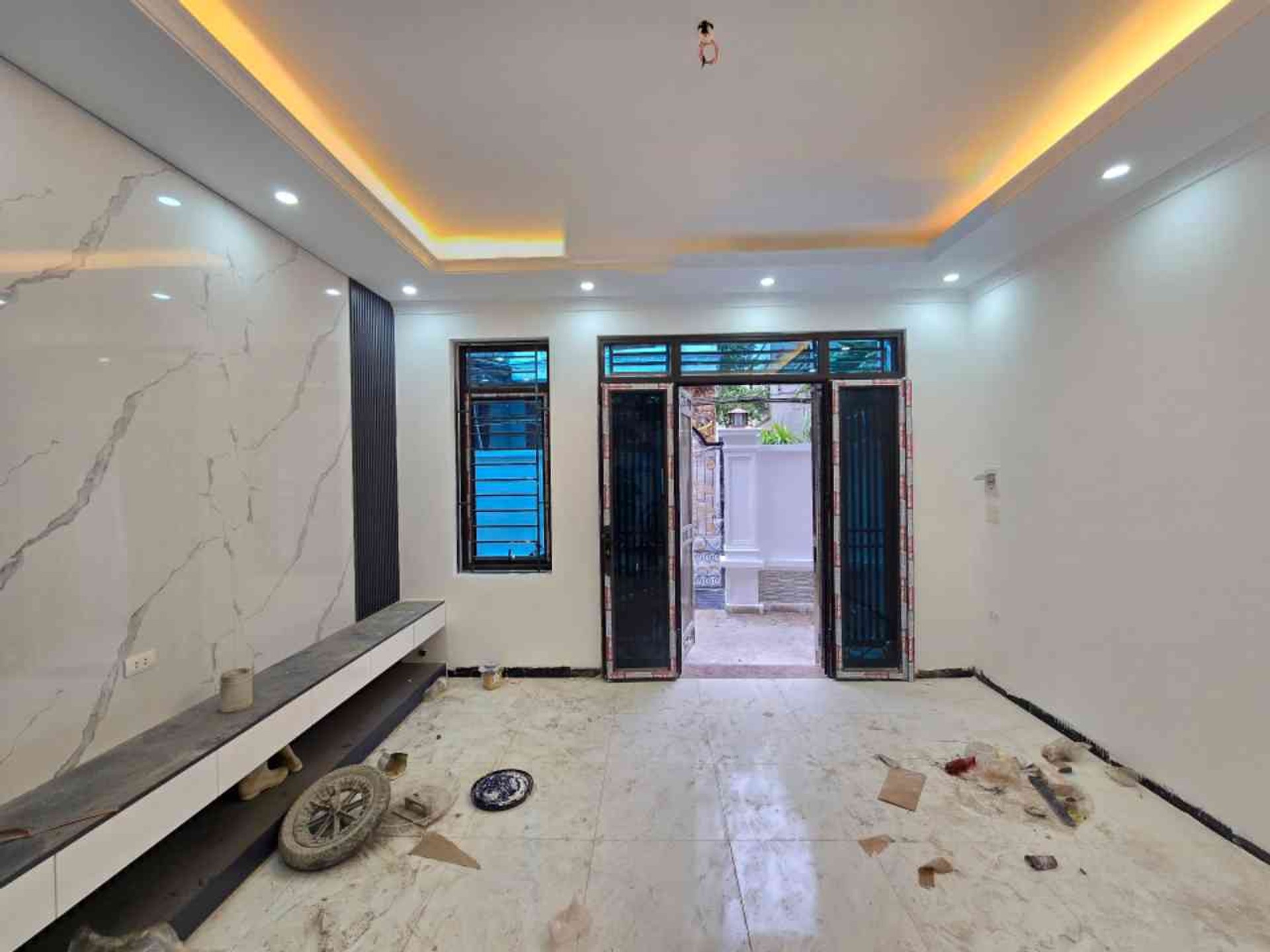 Cơ hội hiếm có sở hữu nhà 5 tầng mới toanh gần phố với giá hợp lý