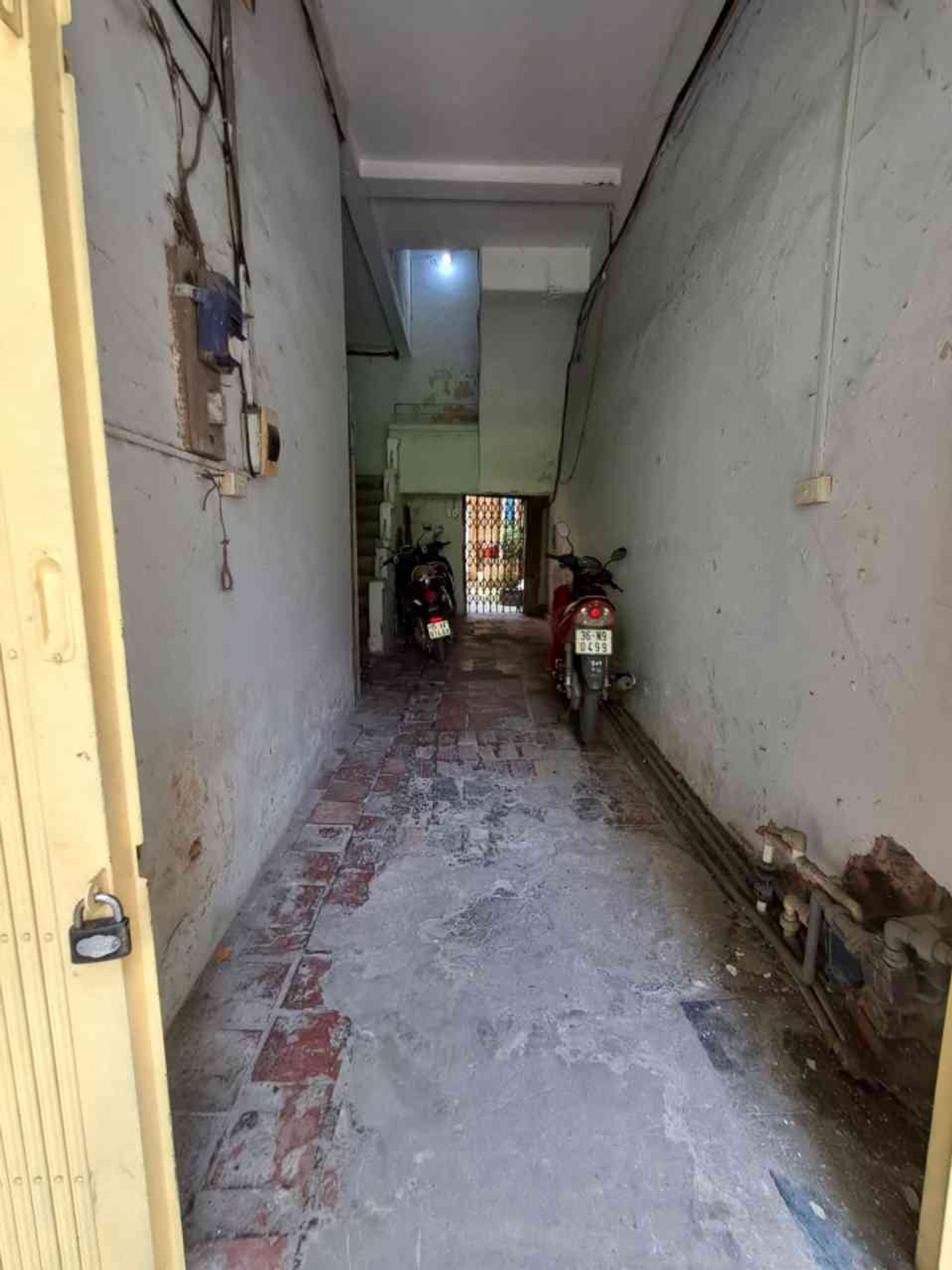 TẬP THỂ TẦNG 1 HÀNG VÔI - LÕI HOÀN KIẾM - VÀI BƯỚC CHÂN ĐI DẠO BỜ HỒ - TIỆN ÍCH ĐỈNH