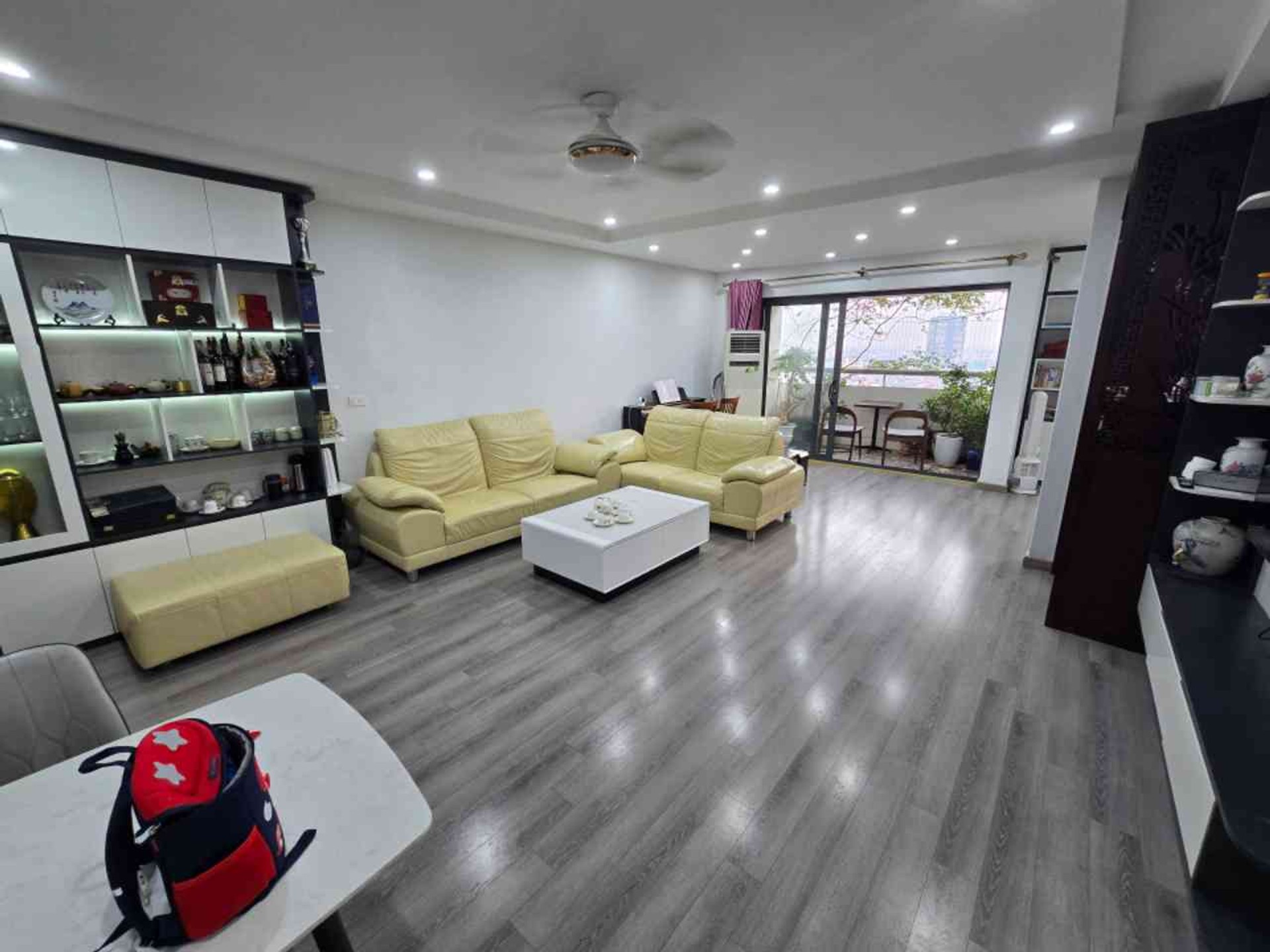 Bán căn hộ chung cư lô góc siêu rộng, siêu thoáng diện tích 139m2 giá chỉ 6.5 tỷ