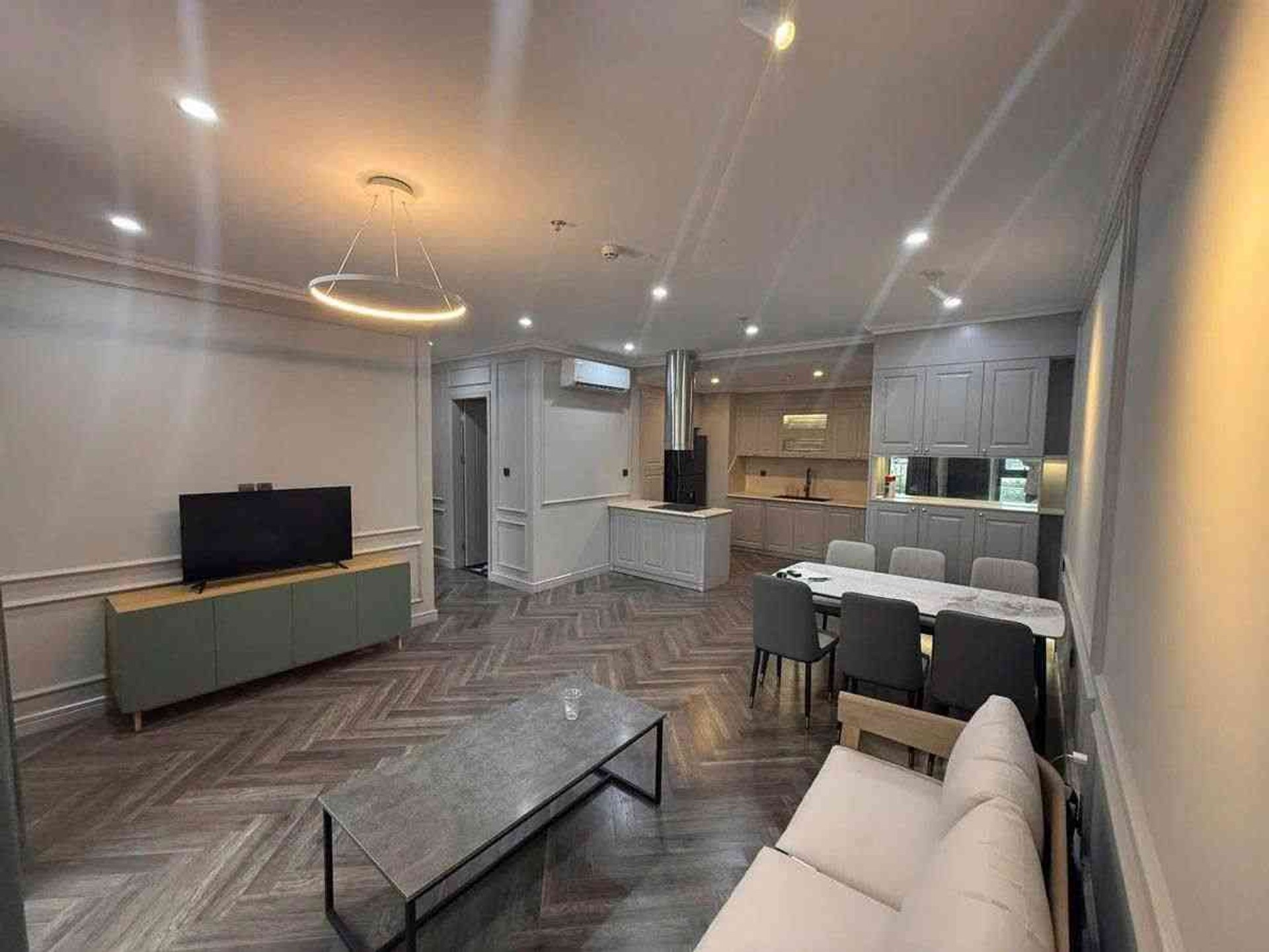 Bán Căn góc 3 phòng ngủ tại Vinhomes Time City, Minh Khai, dt~100m, giá tốt