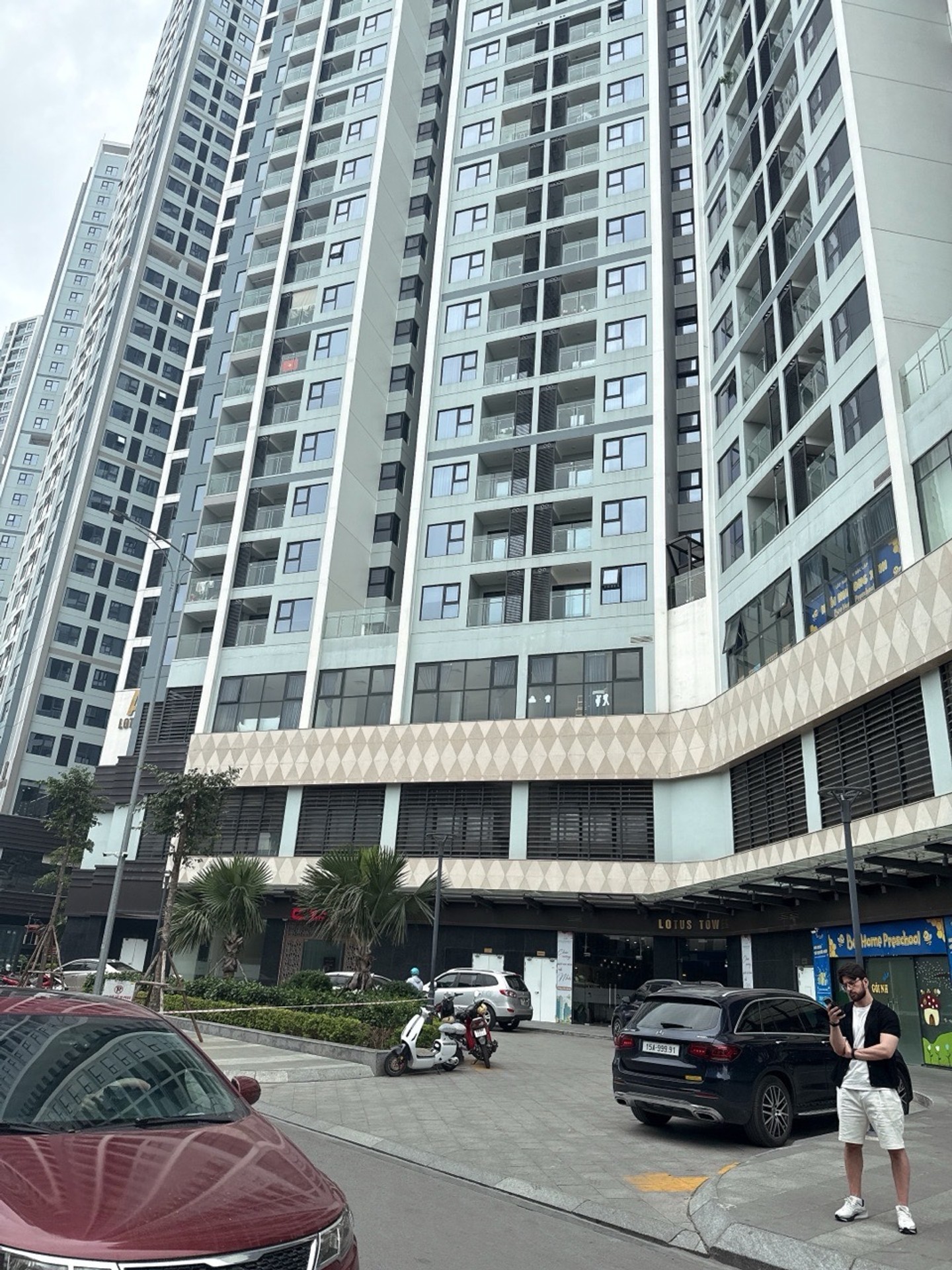 Căn hộ 2.5 ngủ toà Lotus, góc 2 mặt thoáng tầm nhìn đẹp