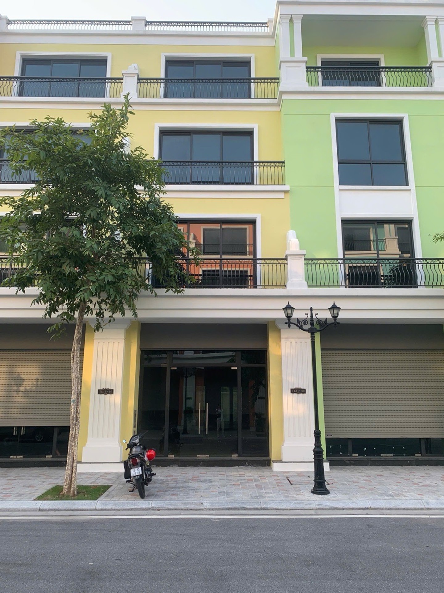 Shophouse 4 tầng hướng Đông Nam tại khu vực phát triển năng động