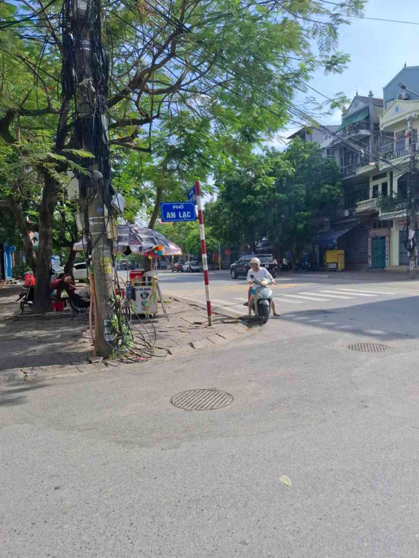 Nhà mặt phố 6 tầng có thang máy, vị trí đắc địa tại khu đấu giá An Lạc