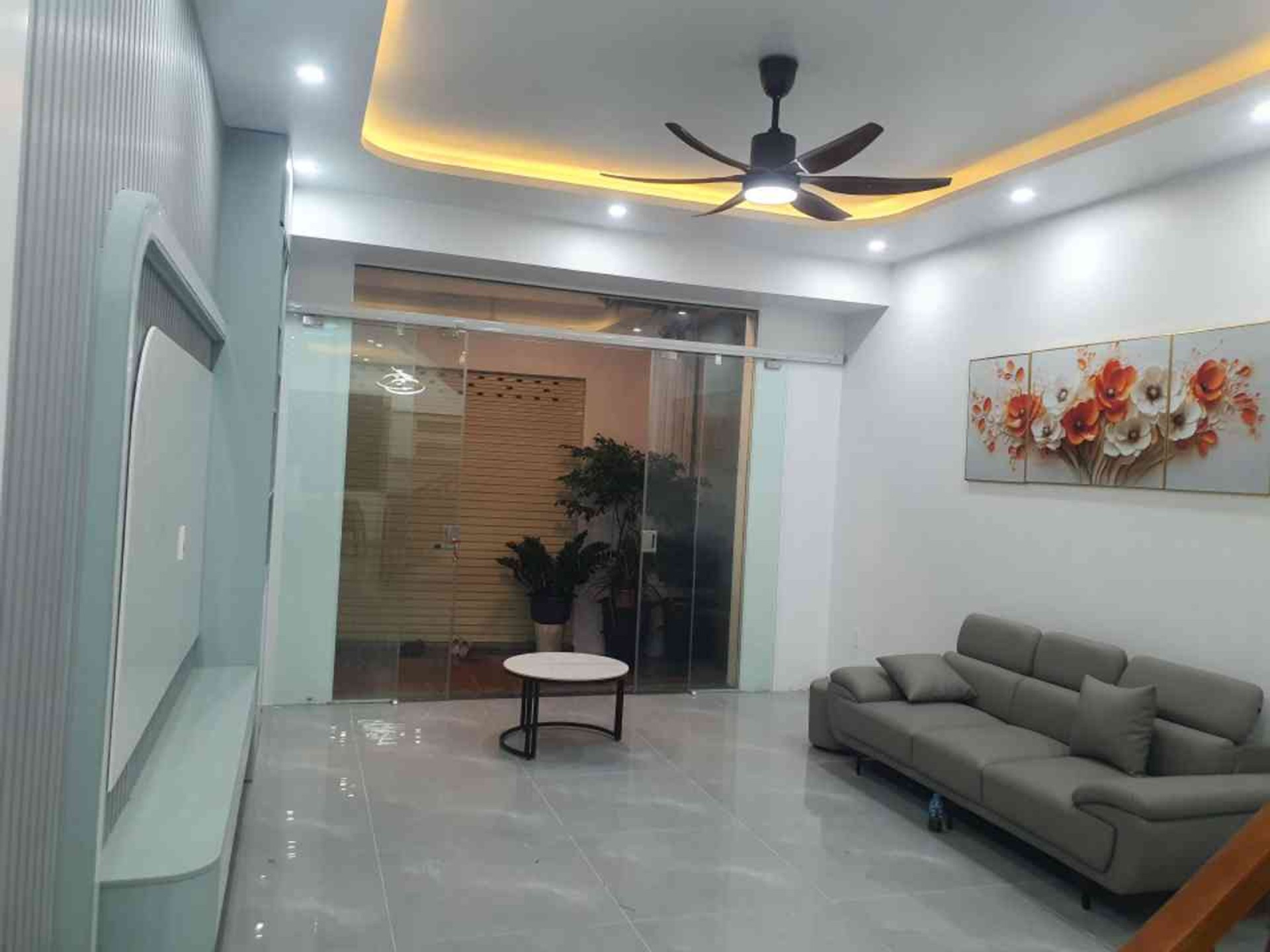 Nhà 3 tầng thiết kế hiện đại gần UBND phường An Hải