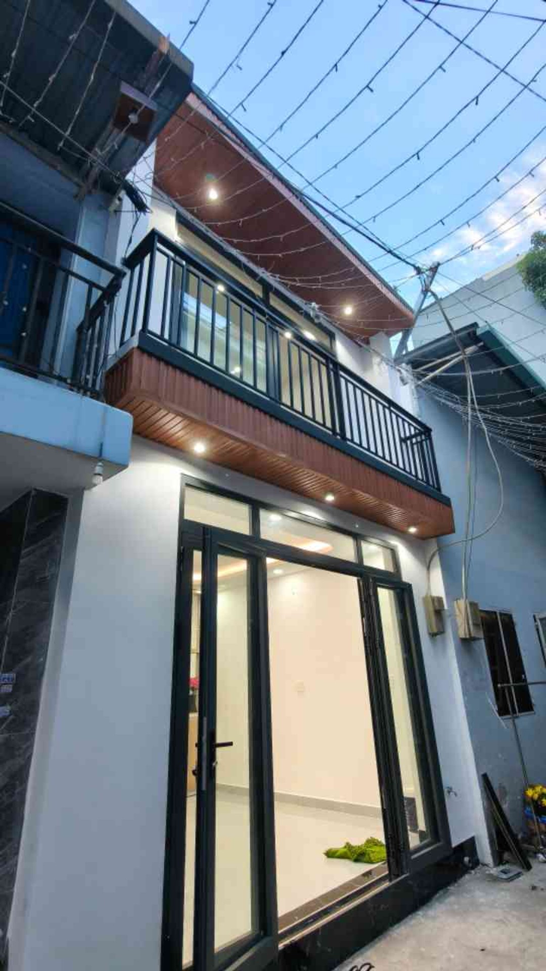 Nhà 2 tầng xinh xắn tại Tây Thạnh, xe hơi vào tận nhà