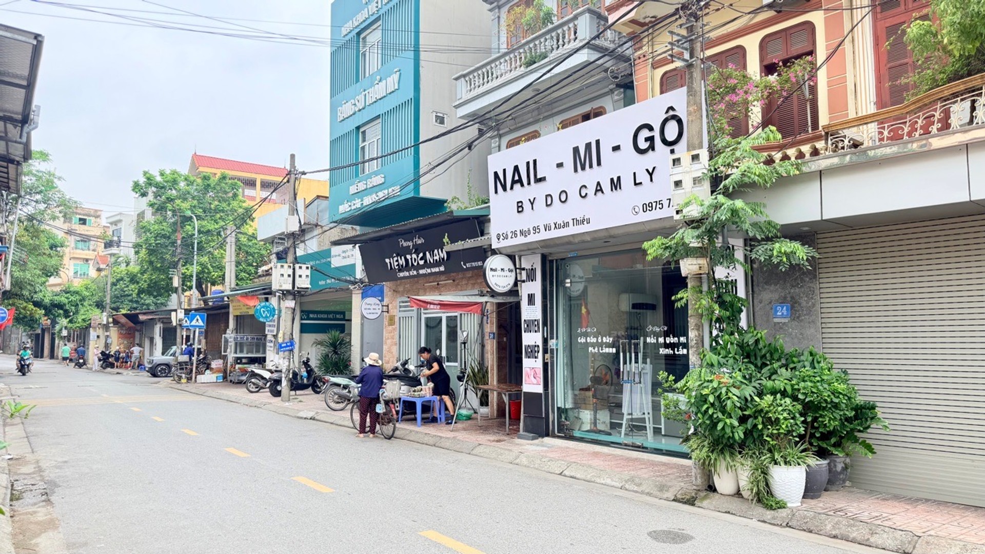 Nhà Vũ Xuân Thiều 5 tầng 3 ngủ mới kinh kong, ngõ thông.