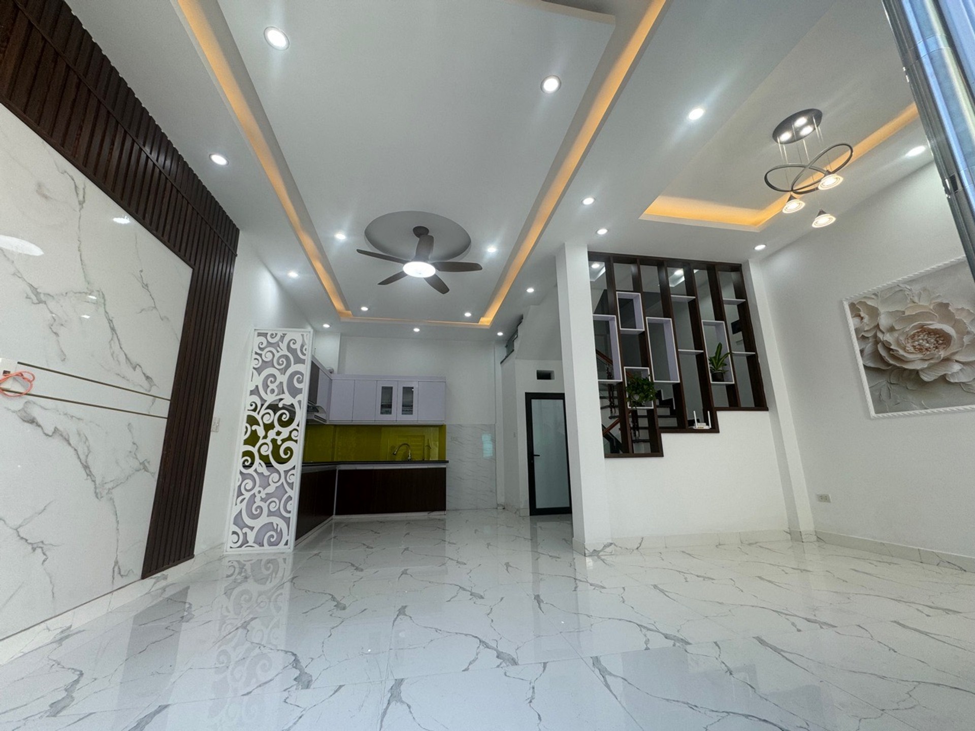 Nhà phố cao cấp tại Hạ Đoạn 1 với thiết kế sang trọng và không gian sống tối ưu