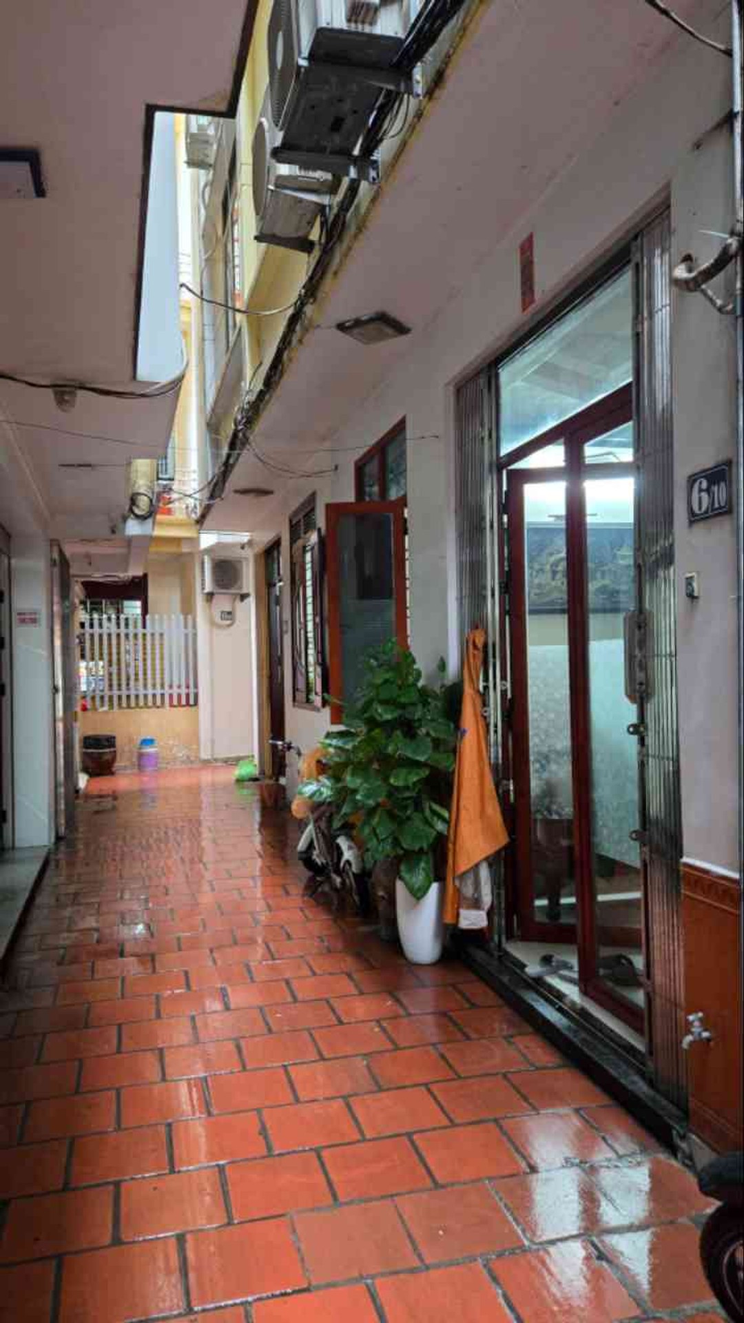 Nhà 4 tầng kiên cố, 4 phòng ngủ, ngõ rộng gần Thiên Lôi