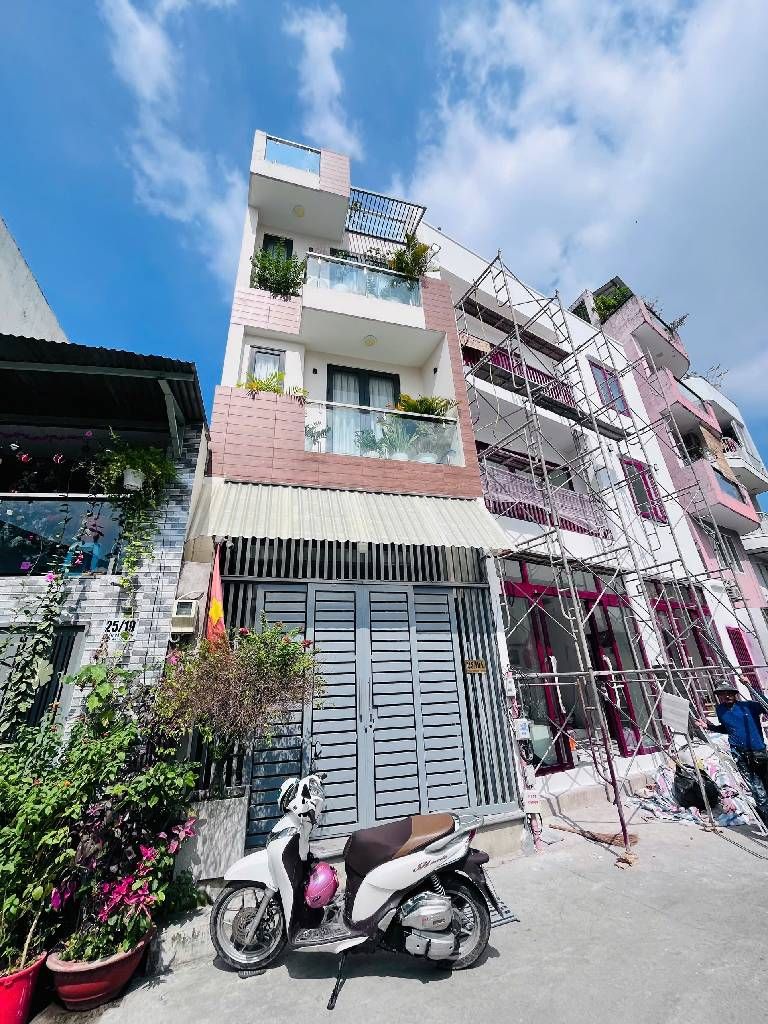 Cơ Hội Sở Hữu Nhà 5 Tầng Vị Trí Đẹp Quận 3 Giảm Giá Đặc Biệt