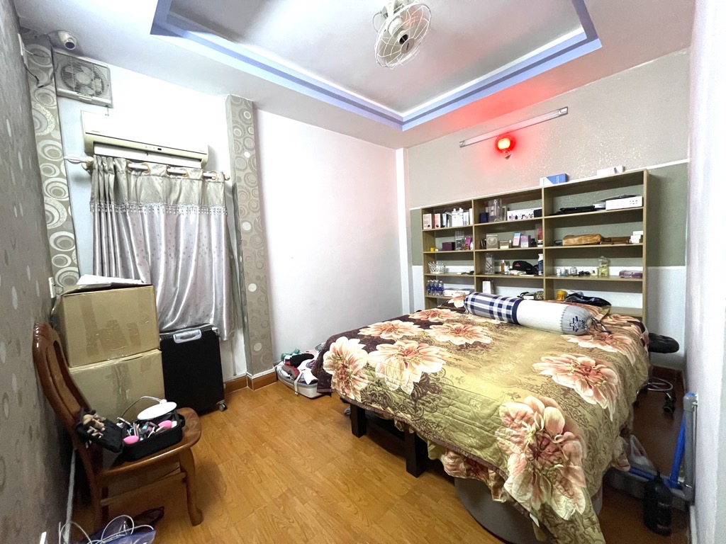 Nhà 4 tầng 63m2 mặt tiền 4.2m tại phường 8 Tân Bình giá 12 tỷ