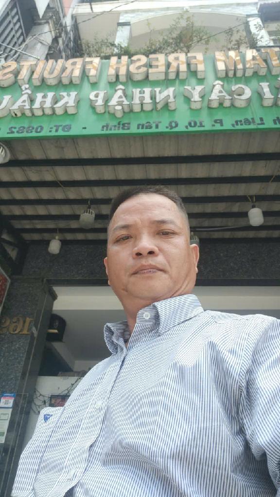 Nhà mặt phố rộng rãi, vị trí đắc địa tại Tân Bình