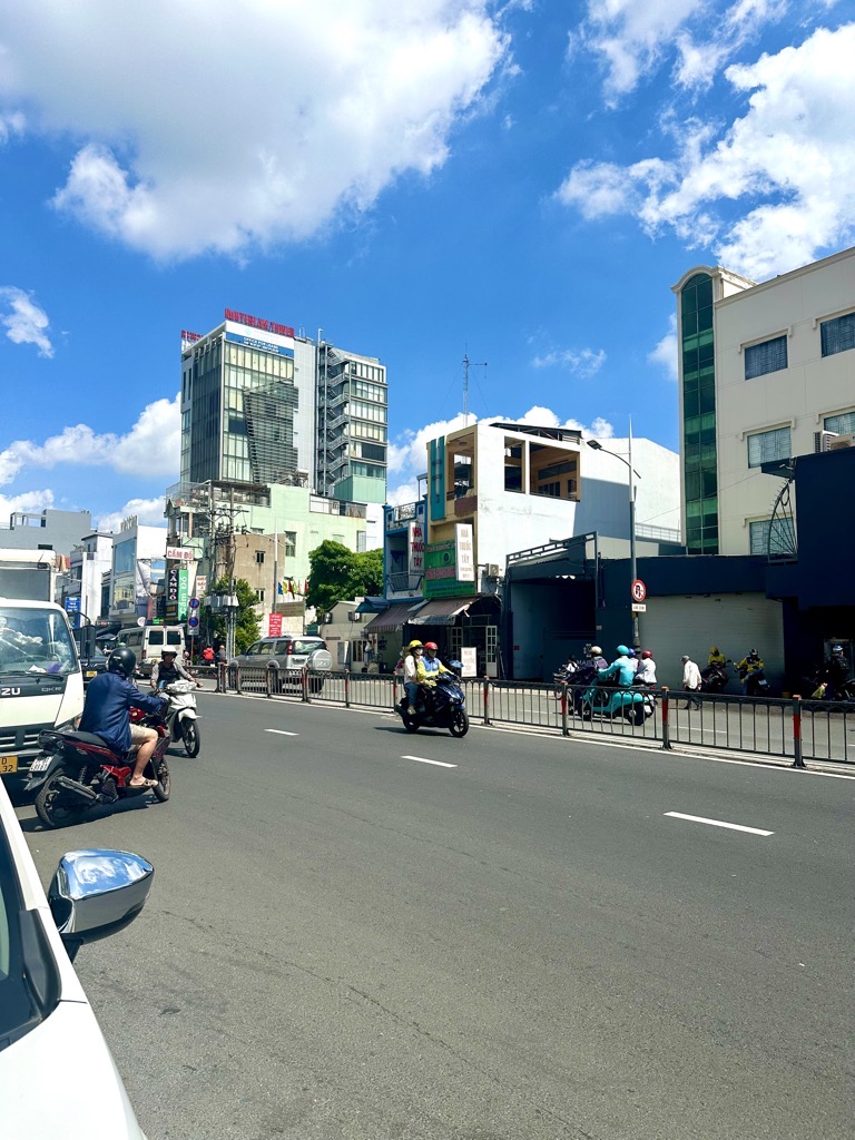 Nhà 4 tầng hẻm xe hơi quận 8, diện tích 77m2 giá 11.5 tỷ Dương Bá Trạc 0948769331