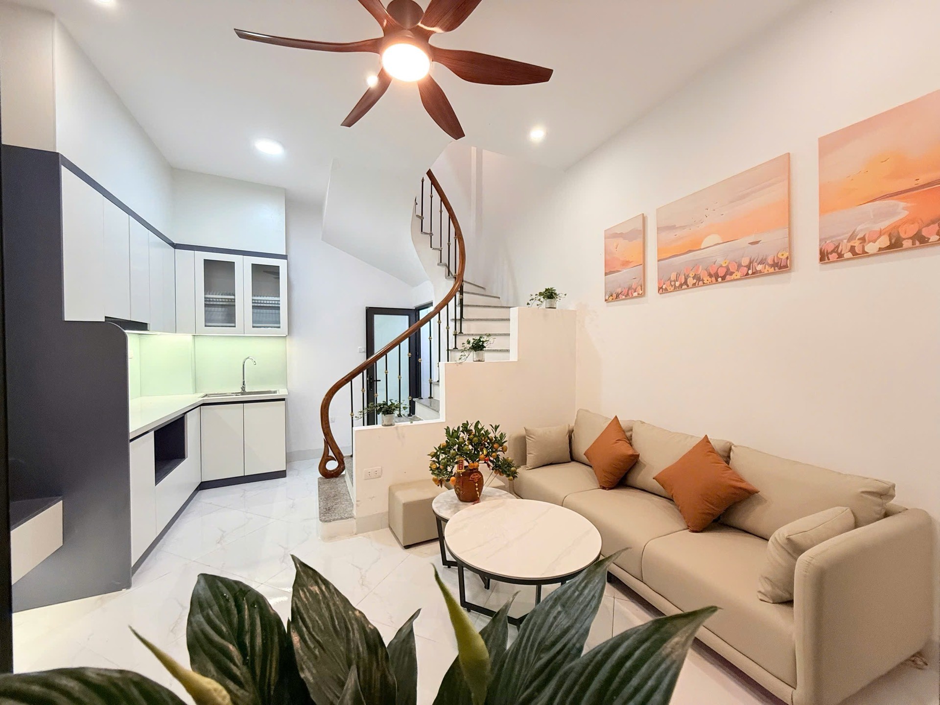 Nhà Lô Góc Khương Trung Sang Trọng, Giá Trị Đầu Tư Xứng Tầm