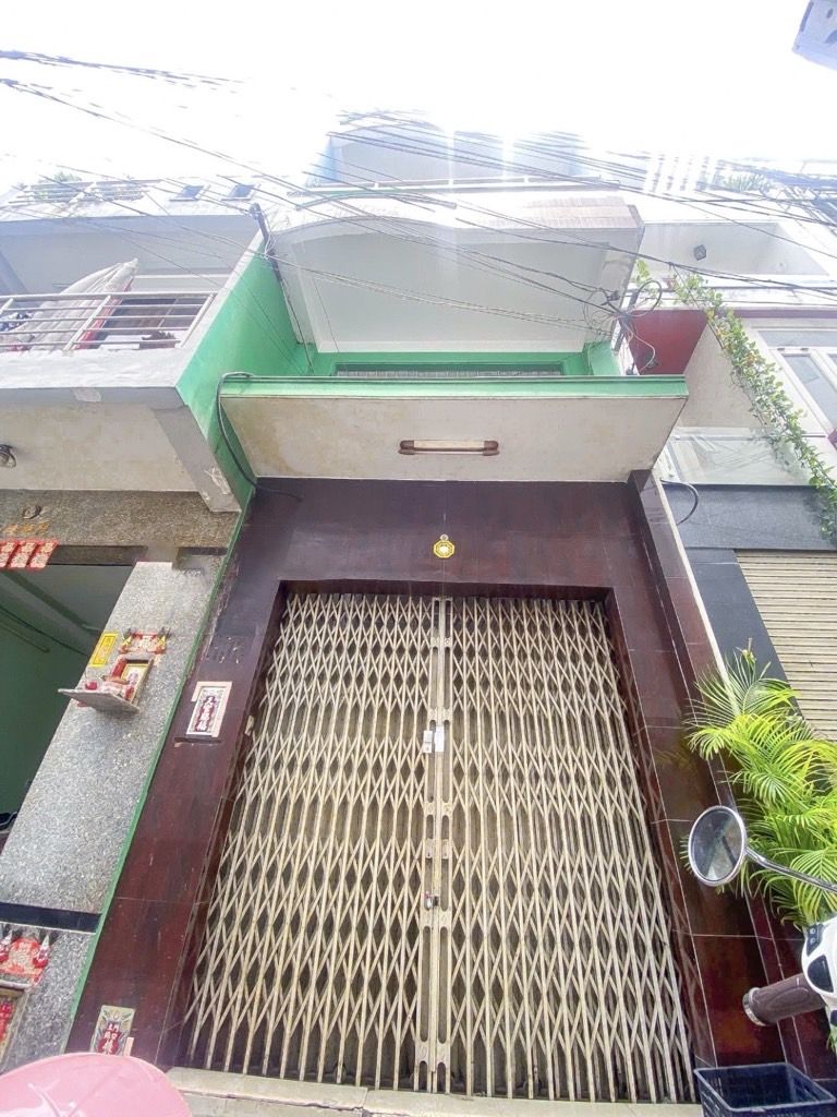 Nhà 4 tầng BTCT xịn, sổ hồng riêng, giá tốt tại Tân Bình