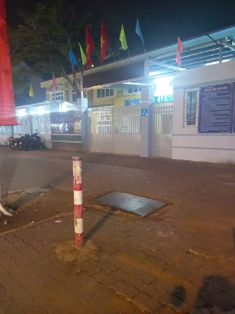 Bán nhà mặt phố Quận 7, diện tích 104.8m2, giá 18.9 tỷ