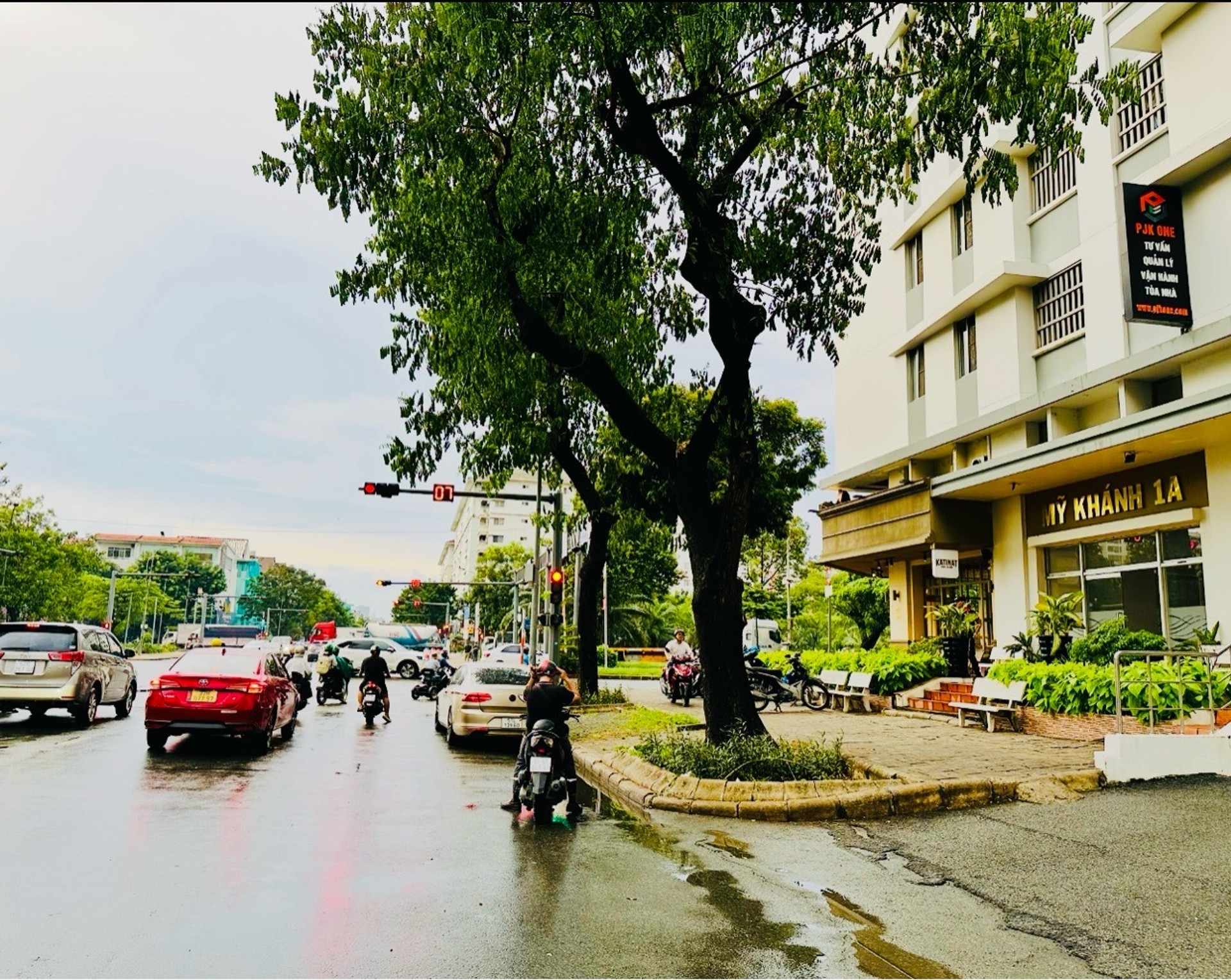 Căn hộ góc tầng cao, không gian rộng mở tại trung tâm Quận 7