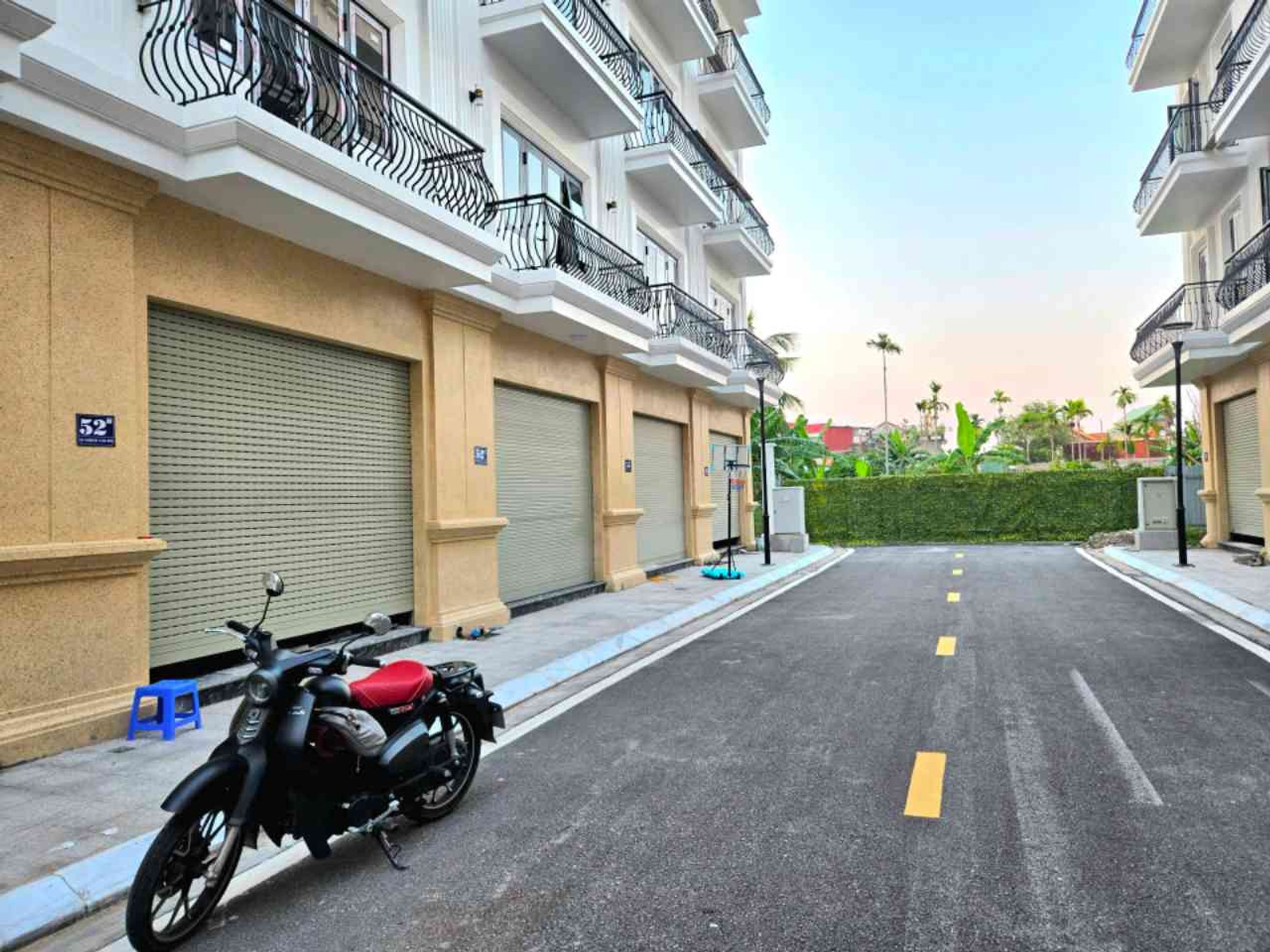 Nhà 4 tầng đường lớn ô tô vào tận cửa tại Tràng Cát