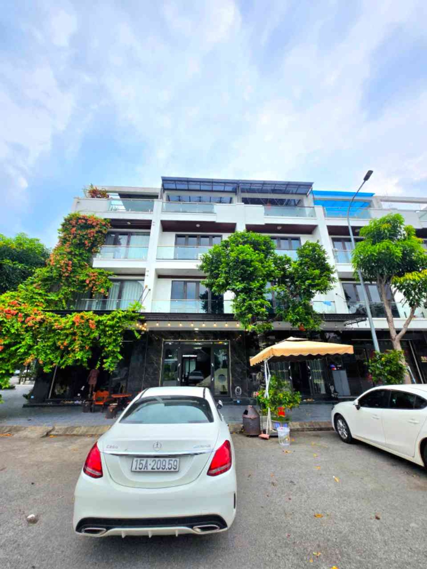 Nhà mặt phố 2 mặt đường tại Him Lam Hồng Bàng, vị trí vàng kinh doanh