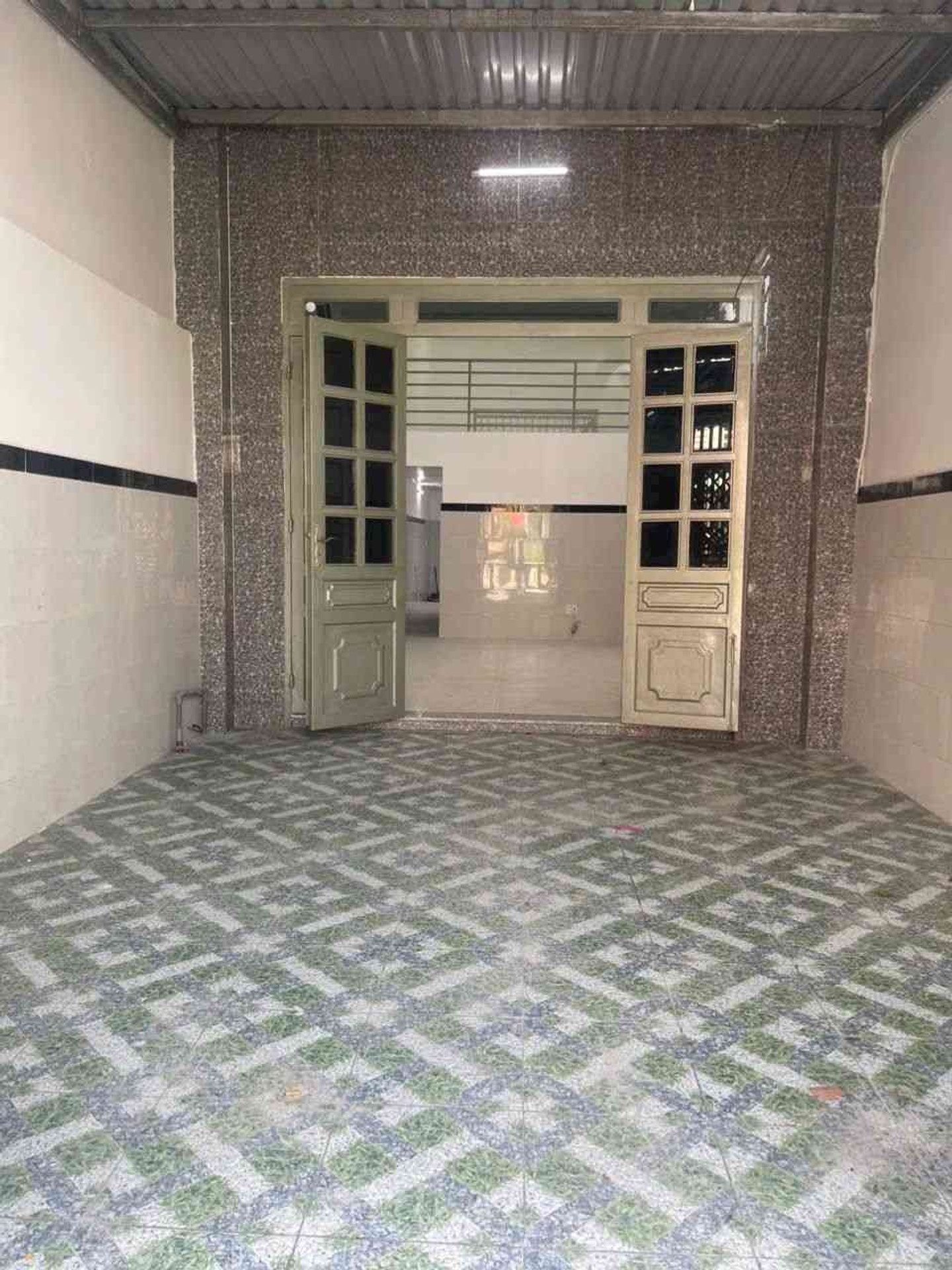Bán nhà mặt phố 72.6m2, 2 tầng, giá 7 tỷ tại phường Nguyễn Thơi