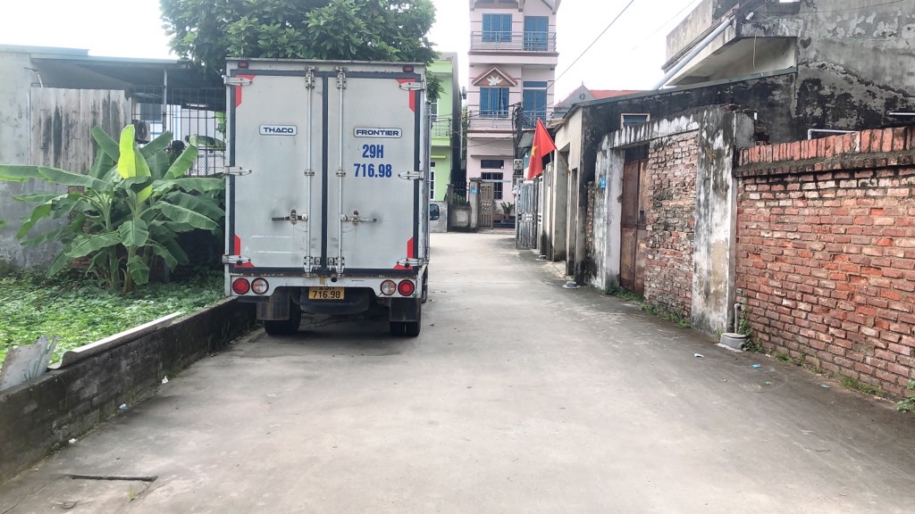 BÁN ĐẤT - MẶT NGÕ THÔNG - Ô TÔ TRÁNH - KINH DOANH TỐT - GẦN SÂN BAY