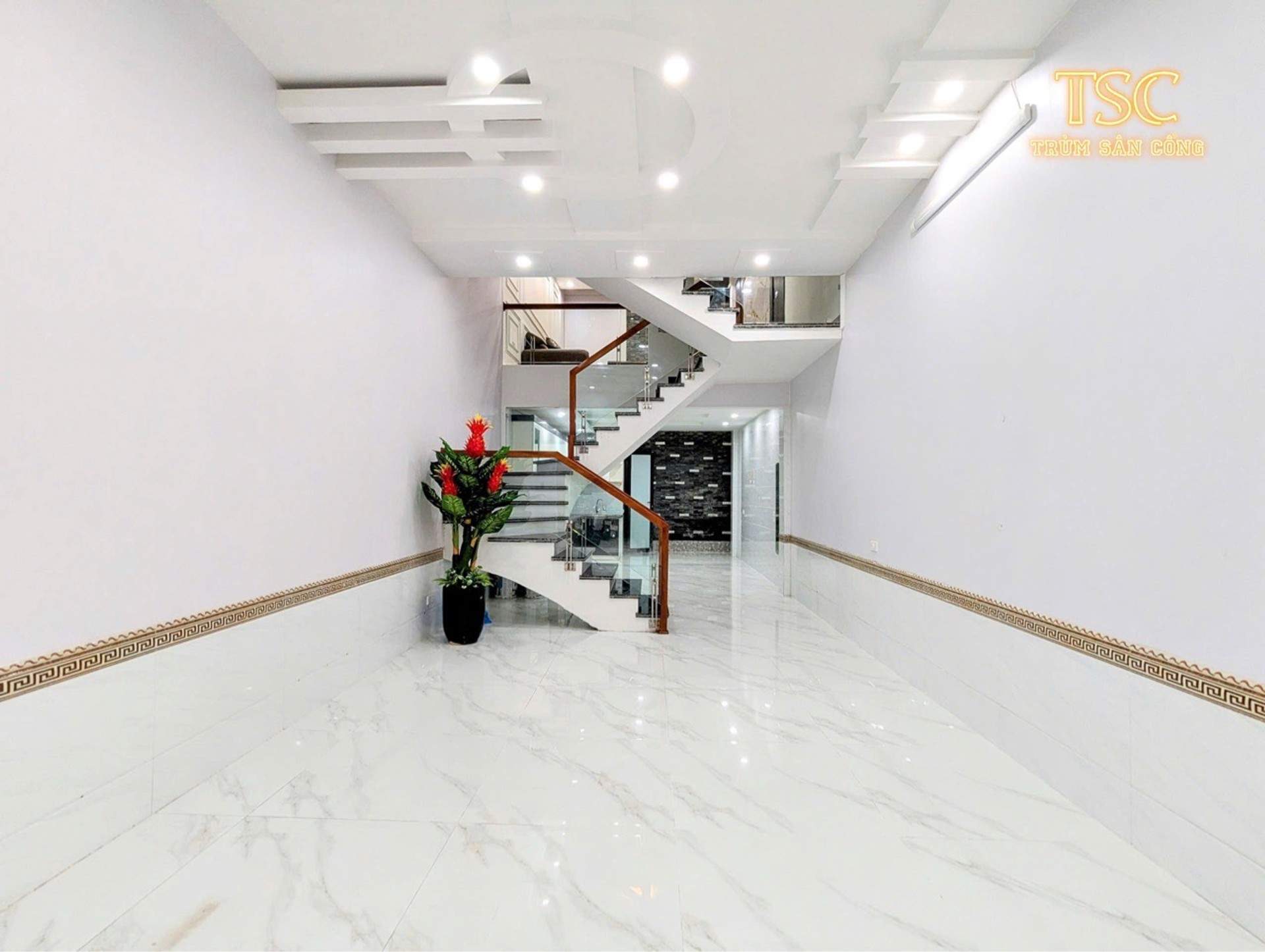 Nhà Phố Nguyễn Văn Linh 48,5m2 5 Tầng, Gara Ô Tô, Thiết Kế Hiện Đại, Vị Trí Đắc Địa