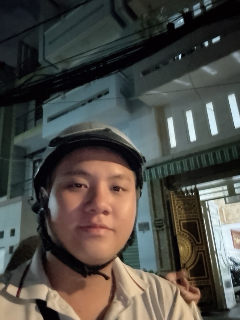 Nhà 6 tầng rộng rãi, tiện nghi ngay trung tâm quận Tân Bình