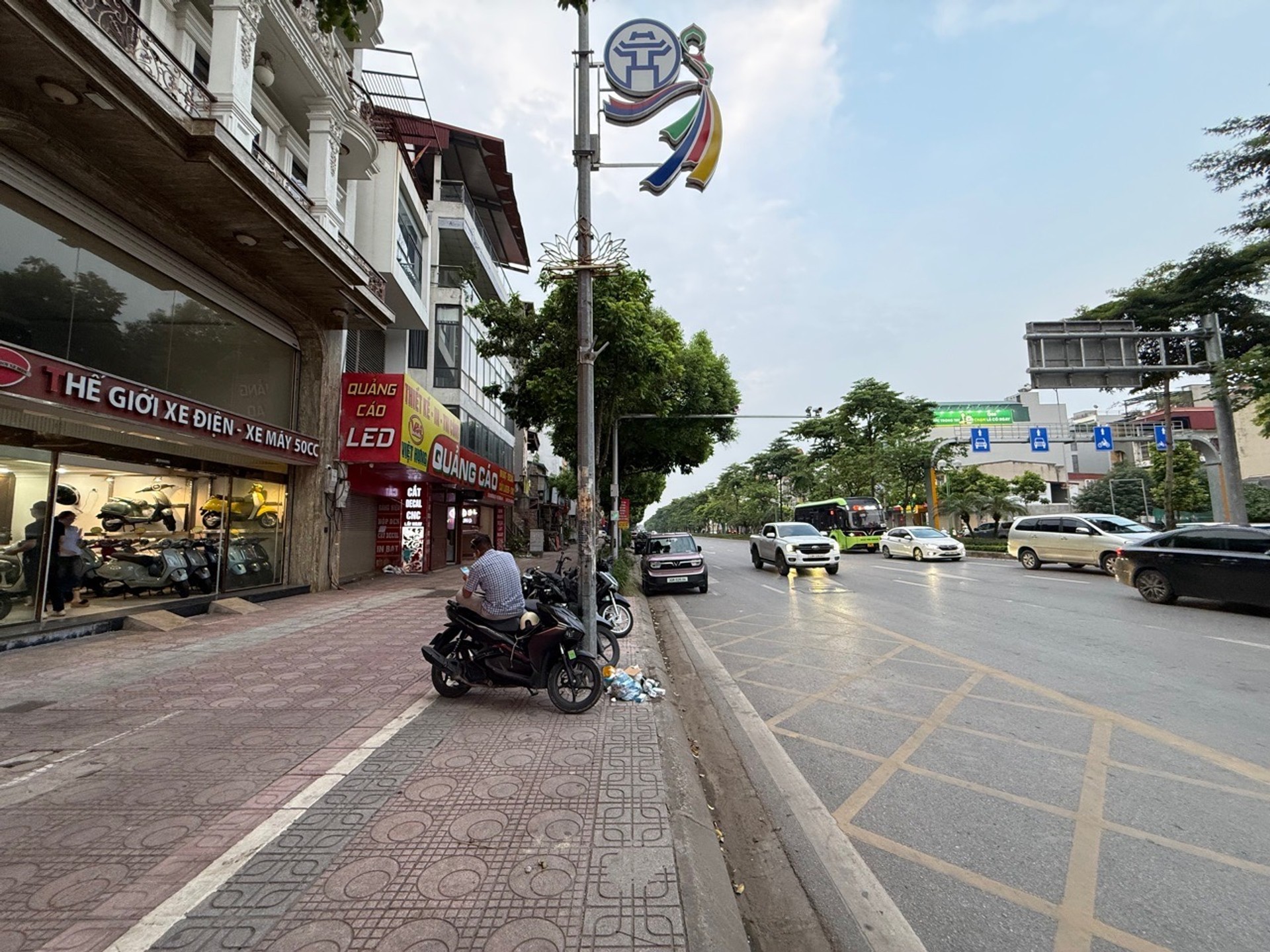 Tòa nhà mặt phố Ngô Gia Tự đẳng cấp, 7 tầng thang máy, vị trí kinh doanh vàng