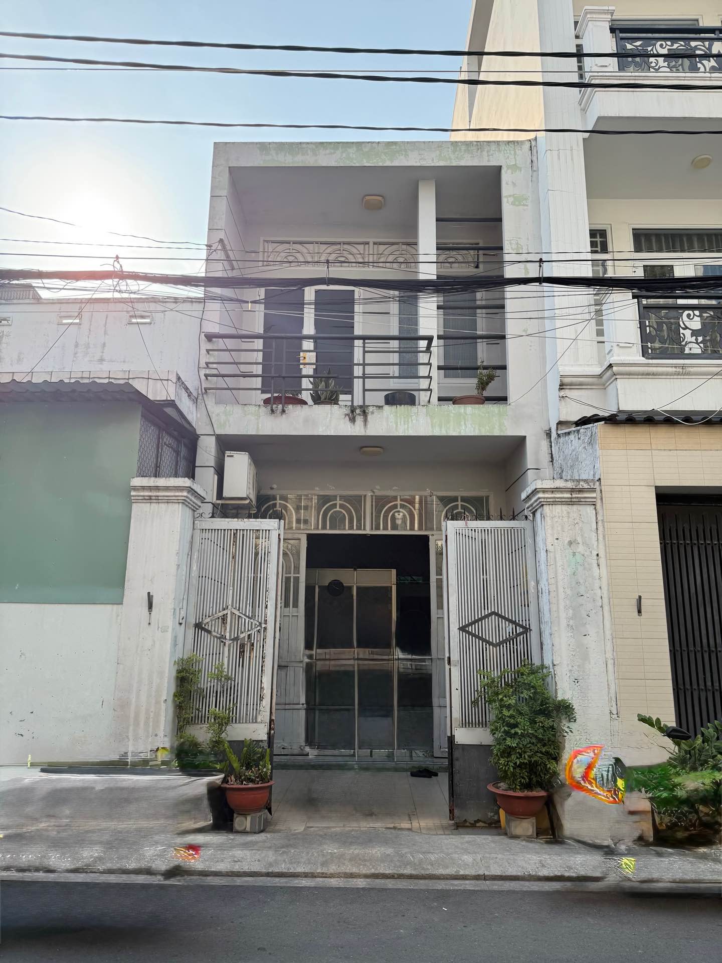 Nhà hiếm Bầu Cát 2 mặt hẻm xe hơi, diện tích rộng