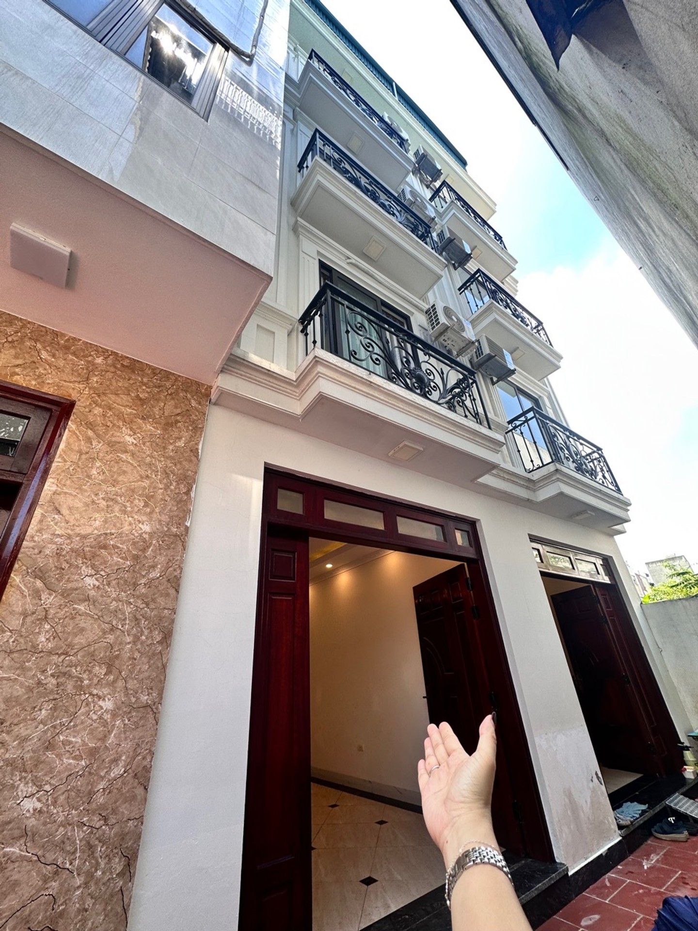 Bán nhà riêng 5 tầng, 35m² tại Phúc Lợi - gần phố Vo Trung, pháp lý cơ sở