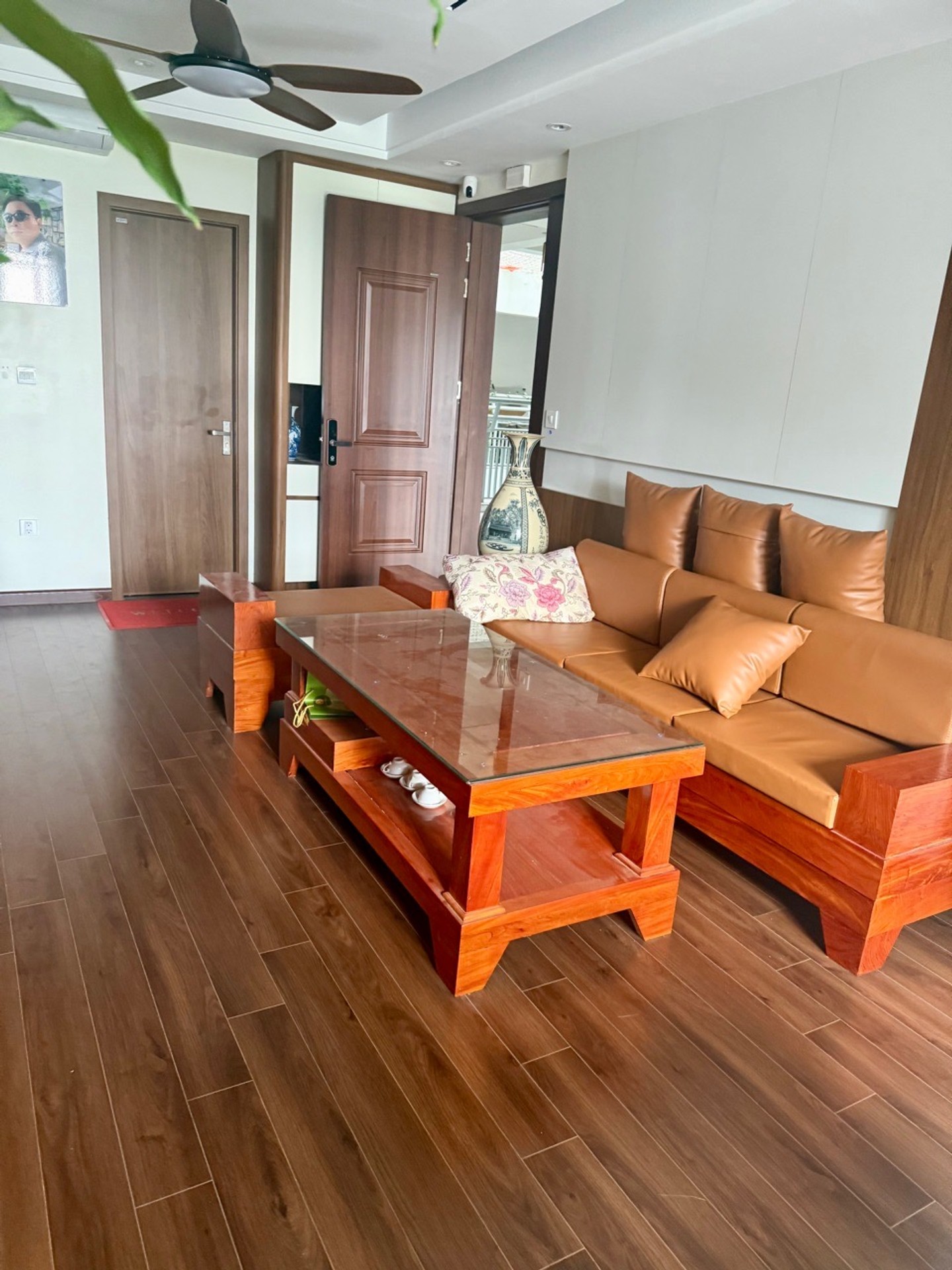 Căn hộ 3 phòng ngủ 96m2 tại Mễ Trì, nội thất đầy đủ, lô góc thoáng