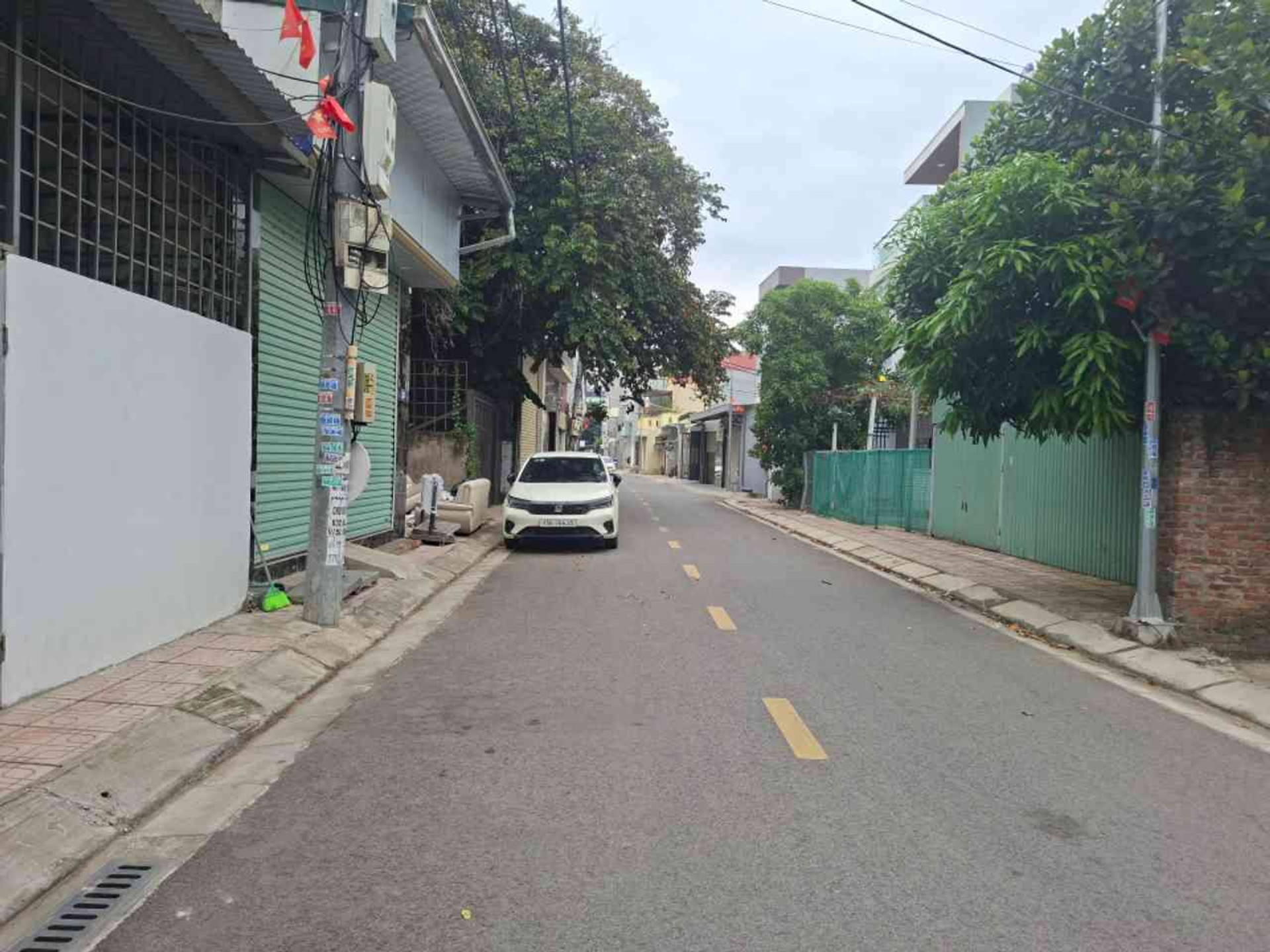 Nhà Mới 3 Tầng Mặt Tiền Rộng, Ô Tô Đỗ Cửa, Gần Chợ Vĩnh Khê