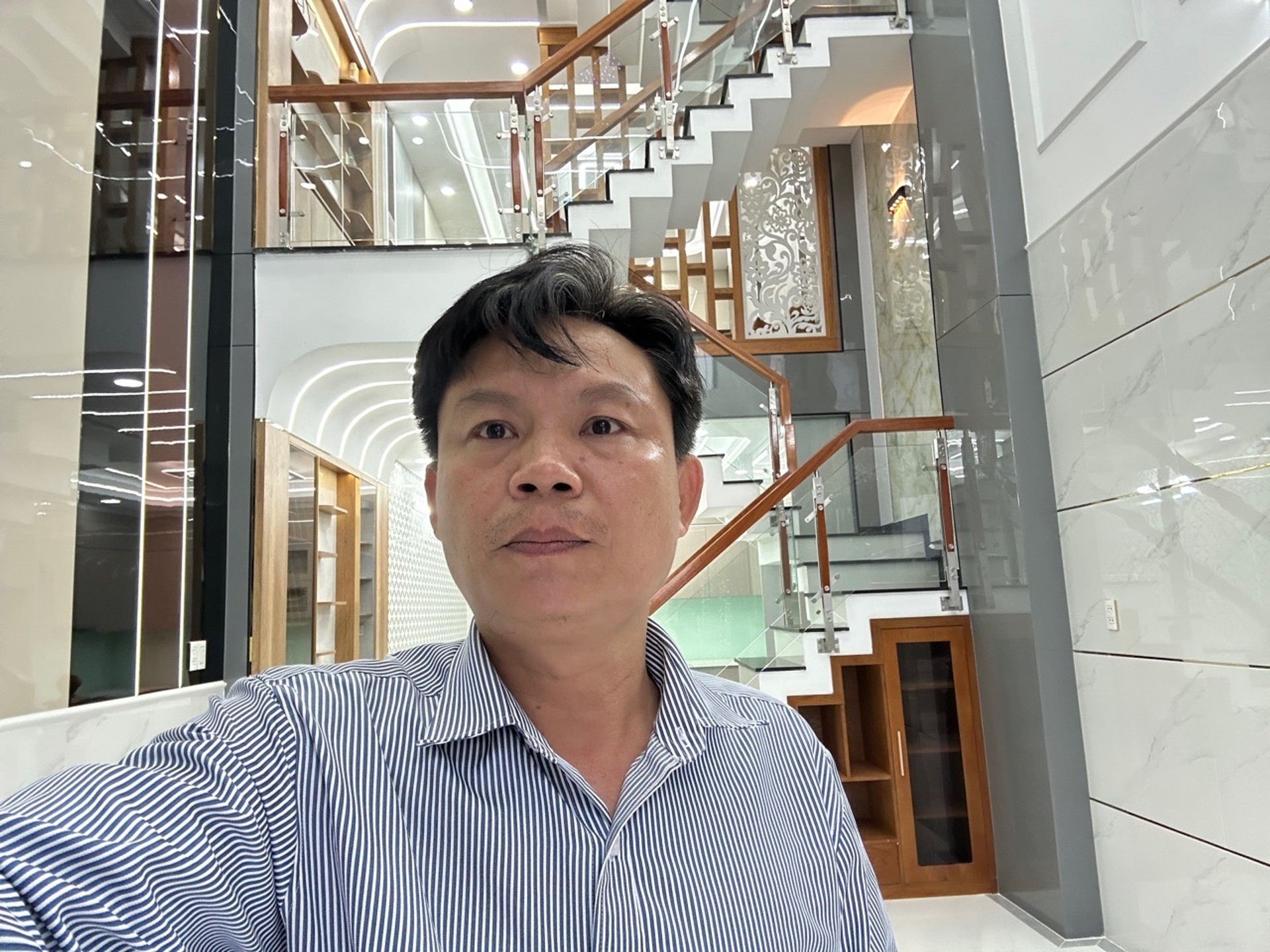 Bán nhà riêng 5 tầng tại Bình Tân, hẻm xe hơi, giá 6.7 tỷ đồng