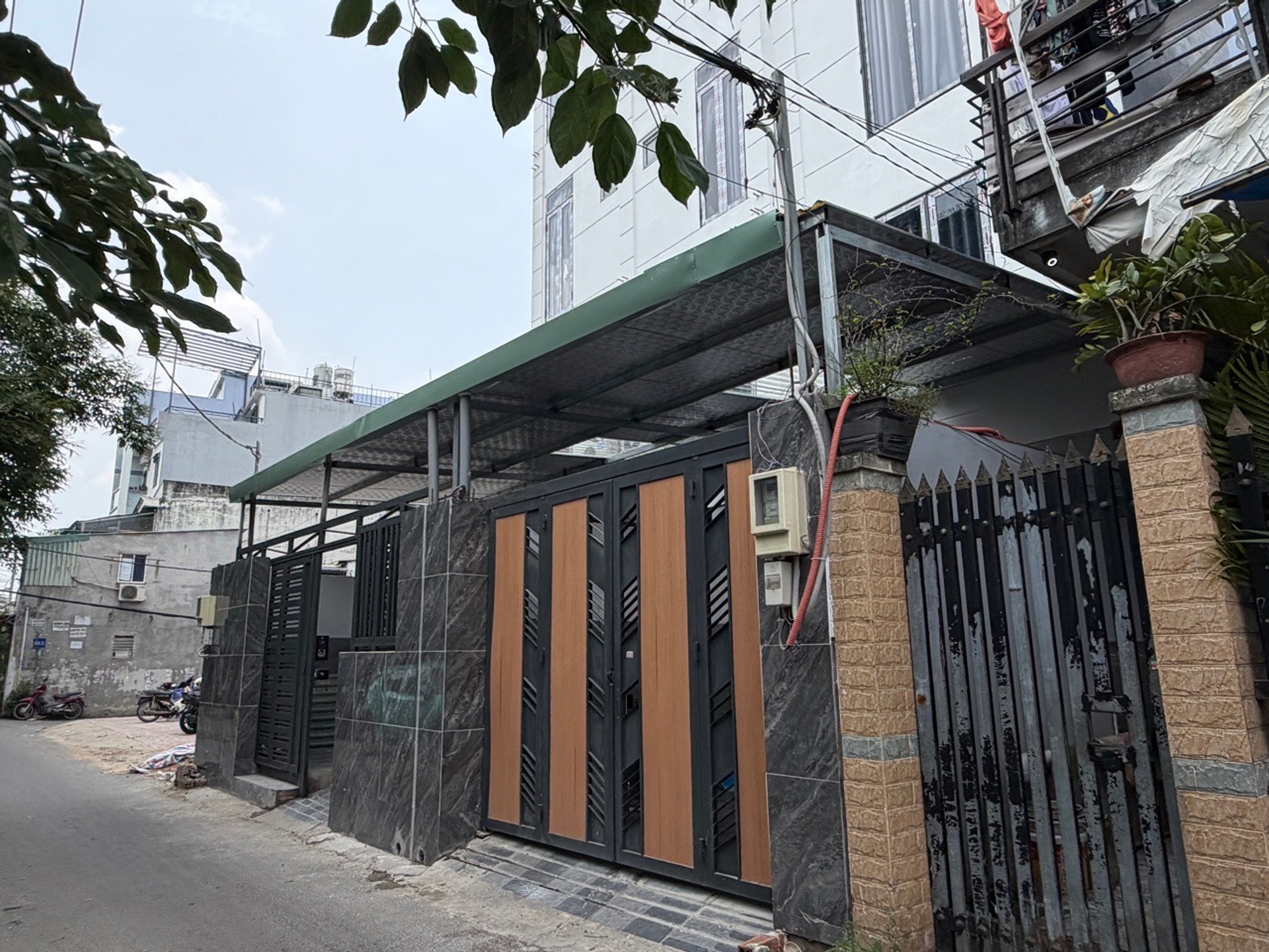 Bán nhà mặt phố 6 tầng 64m² với 9 căn hộ dịch vụ cao cấp tại Quận 9