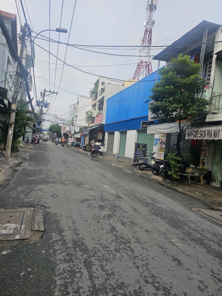 Nhà mặt phố kinh doanh đỉnh tại Tân Bình, bề ngang 7m