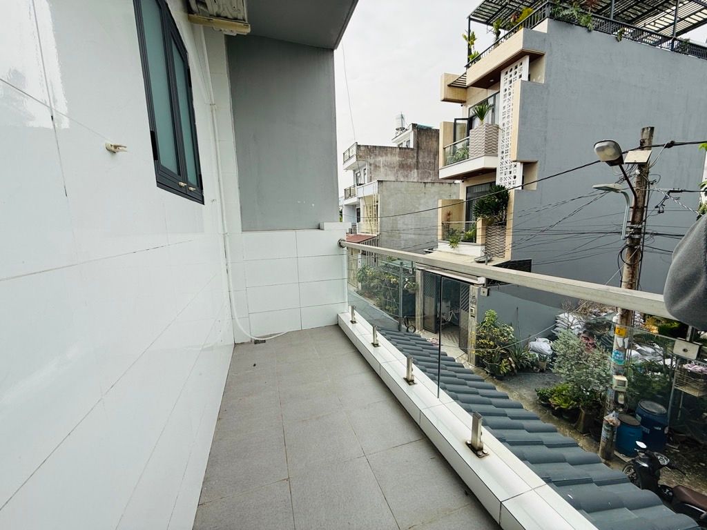 Nhà đẹp Long Trường, giá mới chỉ 5 tỷ - Chuẩn chất sống hiện đại