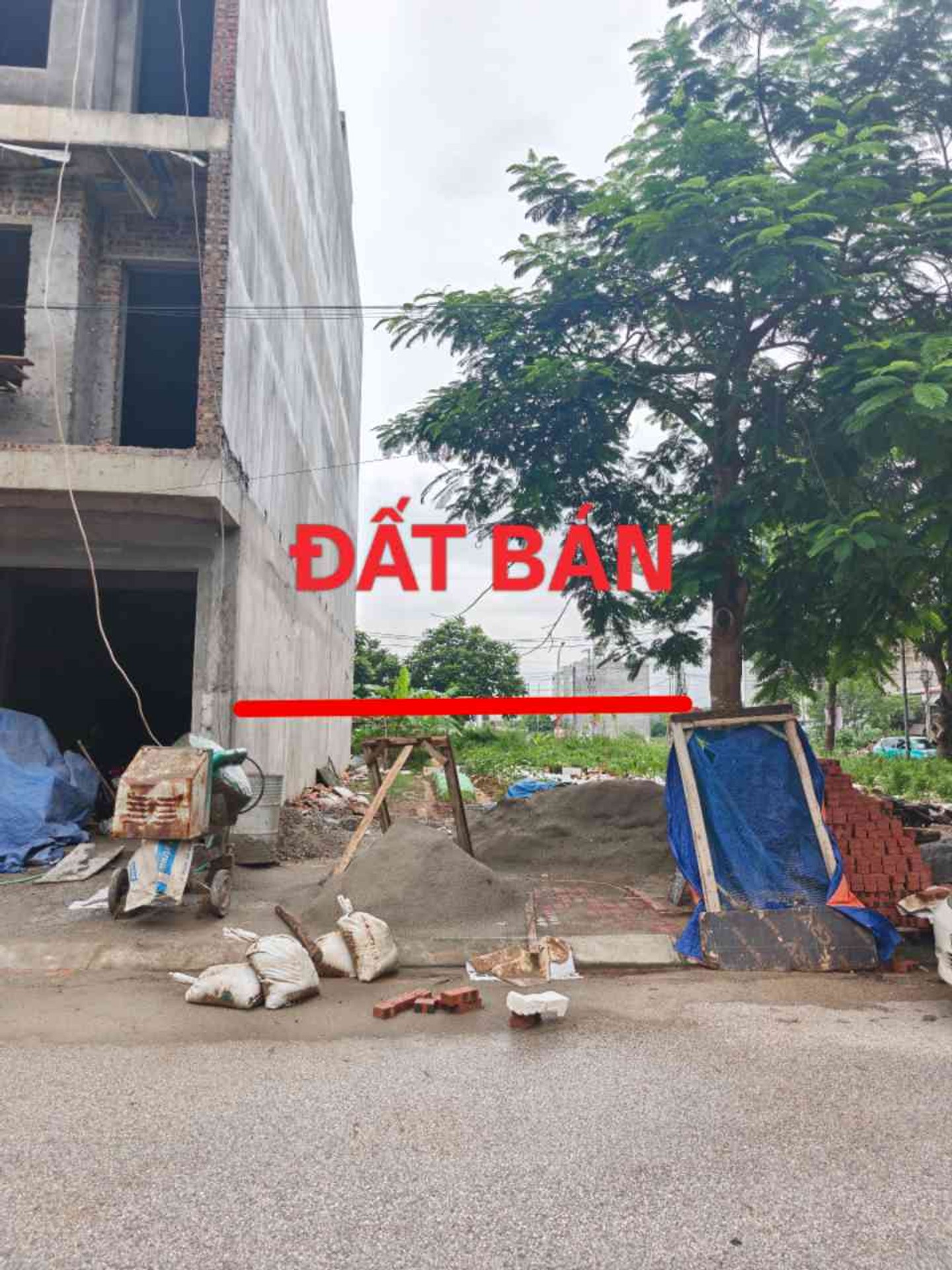 Bán đất khu phân lô Khắc Niệm TP Bắc Ninh
Dt 90m mt 4,5m giá 6,95 tỷ ô tô vào đất
