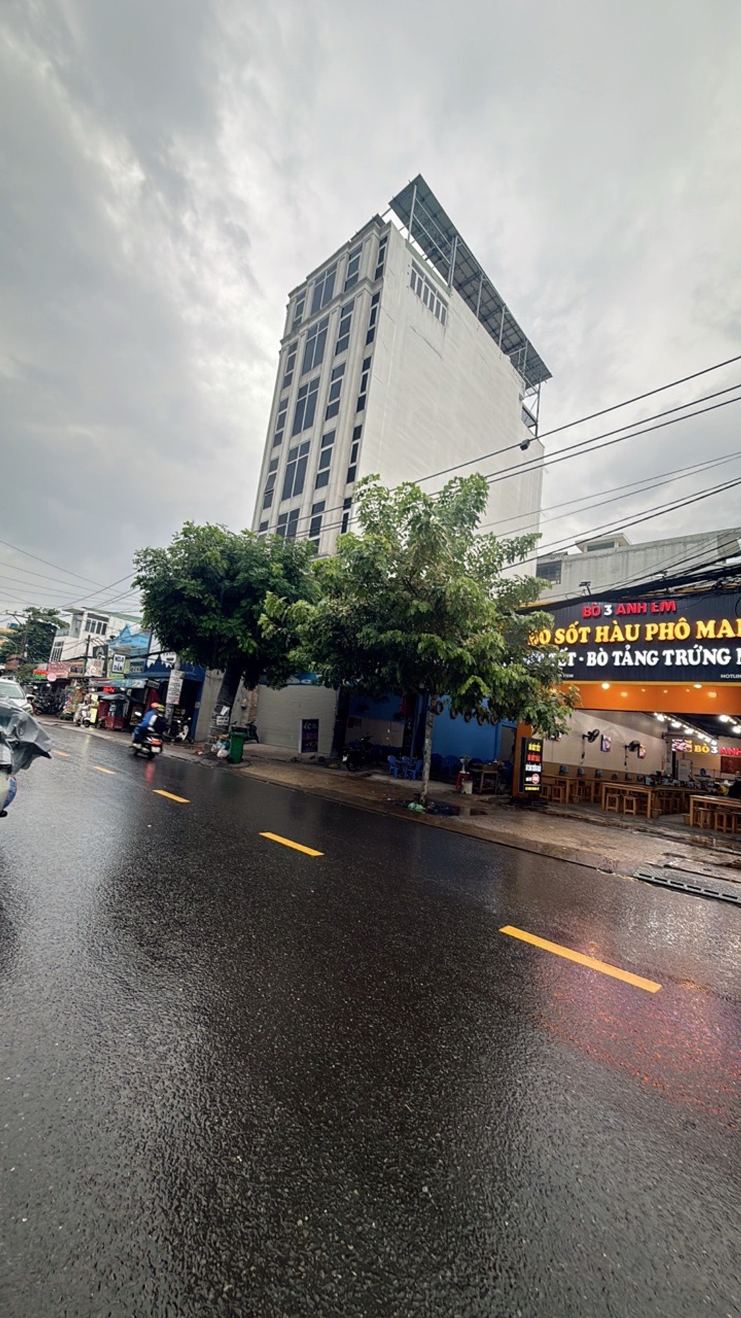 🔥 8,5 TỶ SỞ HỮU NHÀ PHỐ CAO CẤP 4 TẦNG – VỊ TRÍ ĐẮC ĐỊA KHU VIP TÂN QUÝ
🌾 Giá chỉ; 8.5tỷ.