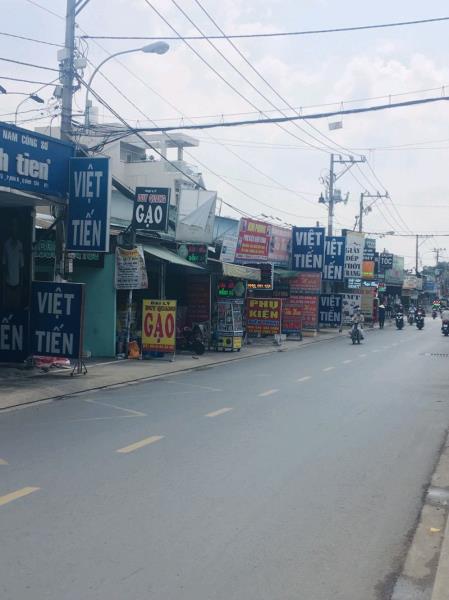 Nhà mặt tiền kinh doanh 2 tầng rộng 81m2 tại Bình Tân giá 13.6 tỷ