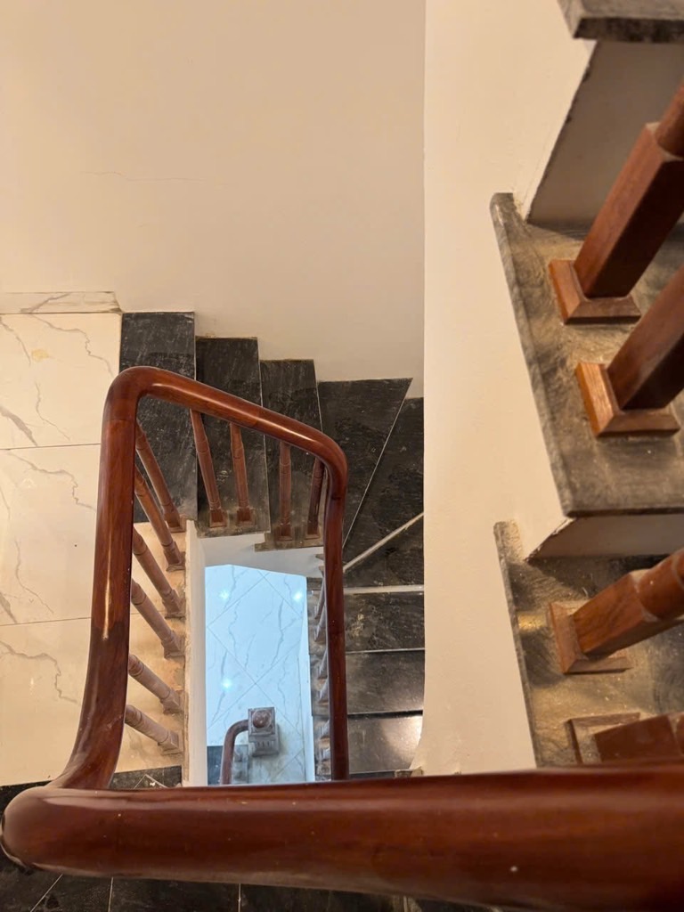 Bán nhà 5 tầng diện tích 35m2 tại Gia Quất giá 8.45 tỷ