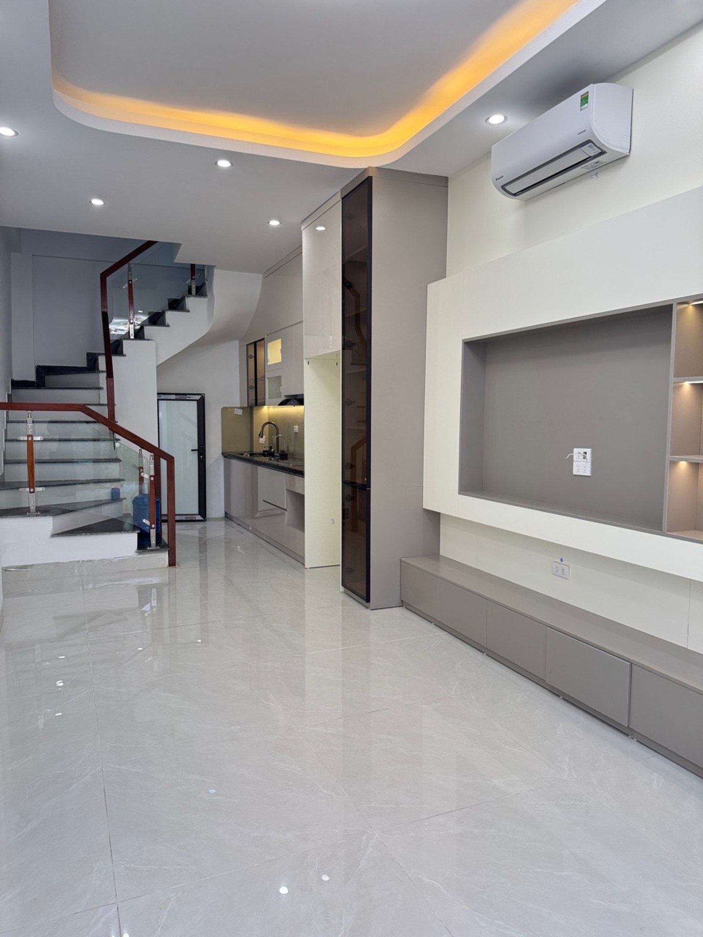 Bán nhà riêng 5 tầng tại Phúc Lợi diện tích 36.5m² giá 7.8 tỷ