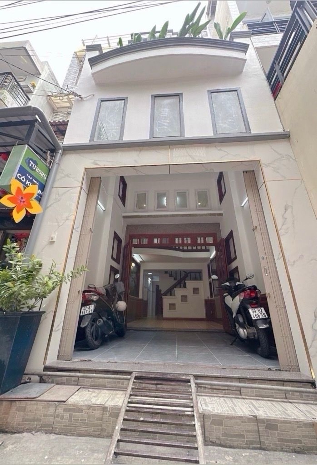 Nhà 5 tầng hẻm ô tô khu vip Tân Bình giá hợp lý