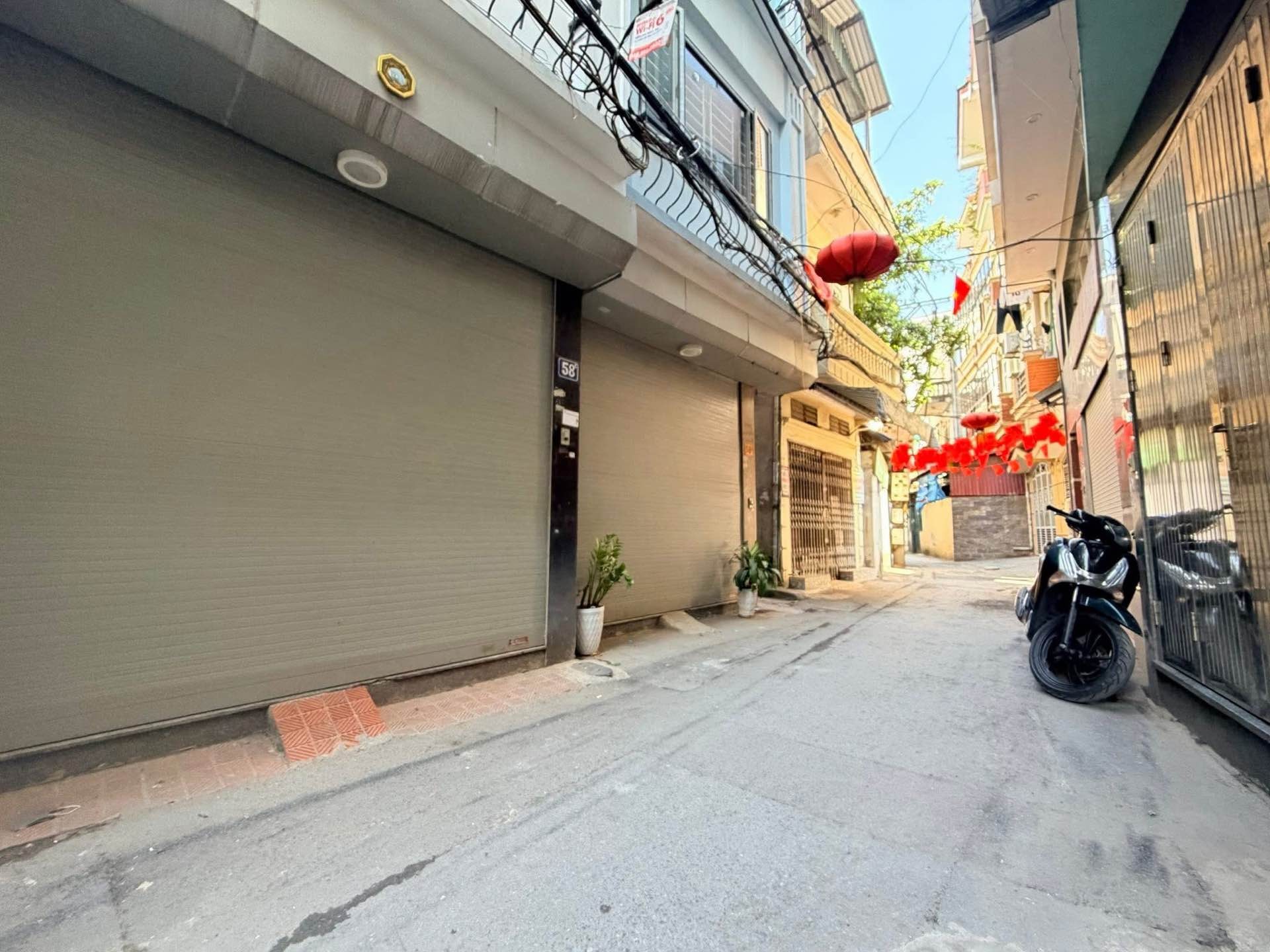 XUÂN LA – LOANH QUANH 9 TỶ – MẶT NGÕ THÔNG – Ô TÔ 4 CHỖ QUA NHÀ – NHÀ NHƯ MỚI