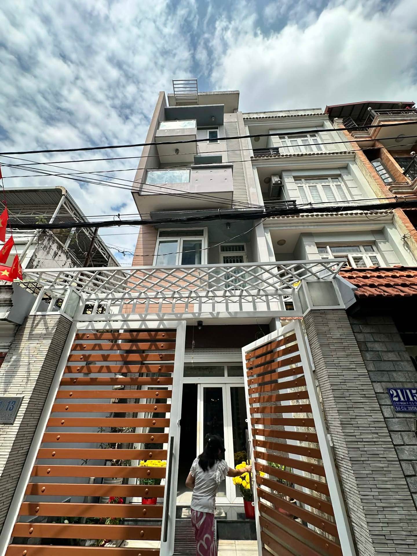 Nhà Hiếm Tân Bình 5 Tầng - 6PN, Sân Thượng, Giá Sốt 18,5 Tỷ
