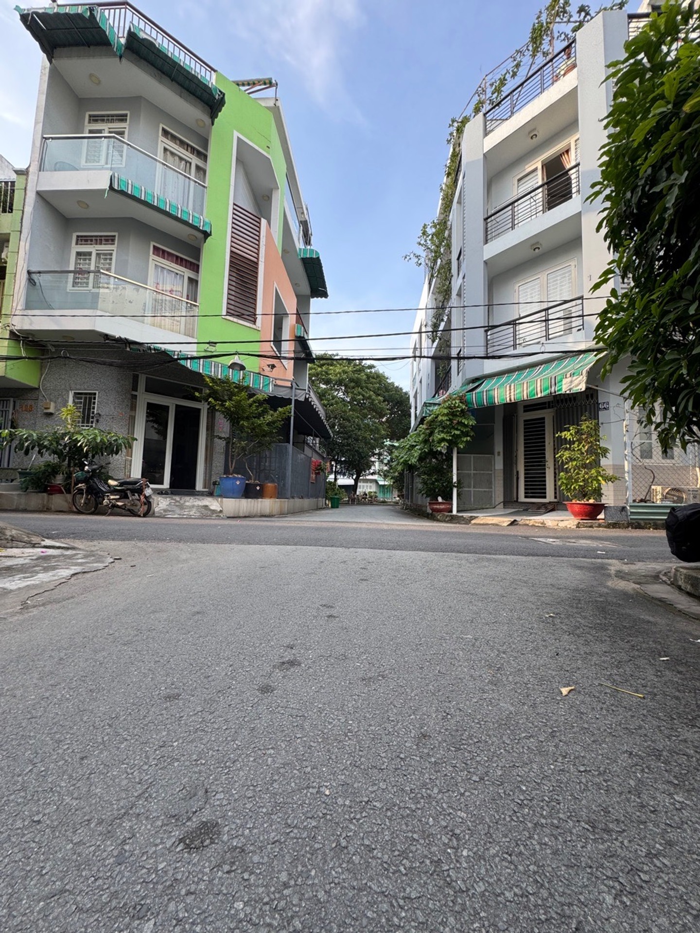 Bán nhà 2 tầng Chợ lớn- Bình phú- Nguyễn văn luông - Hậu giang - Quận 6