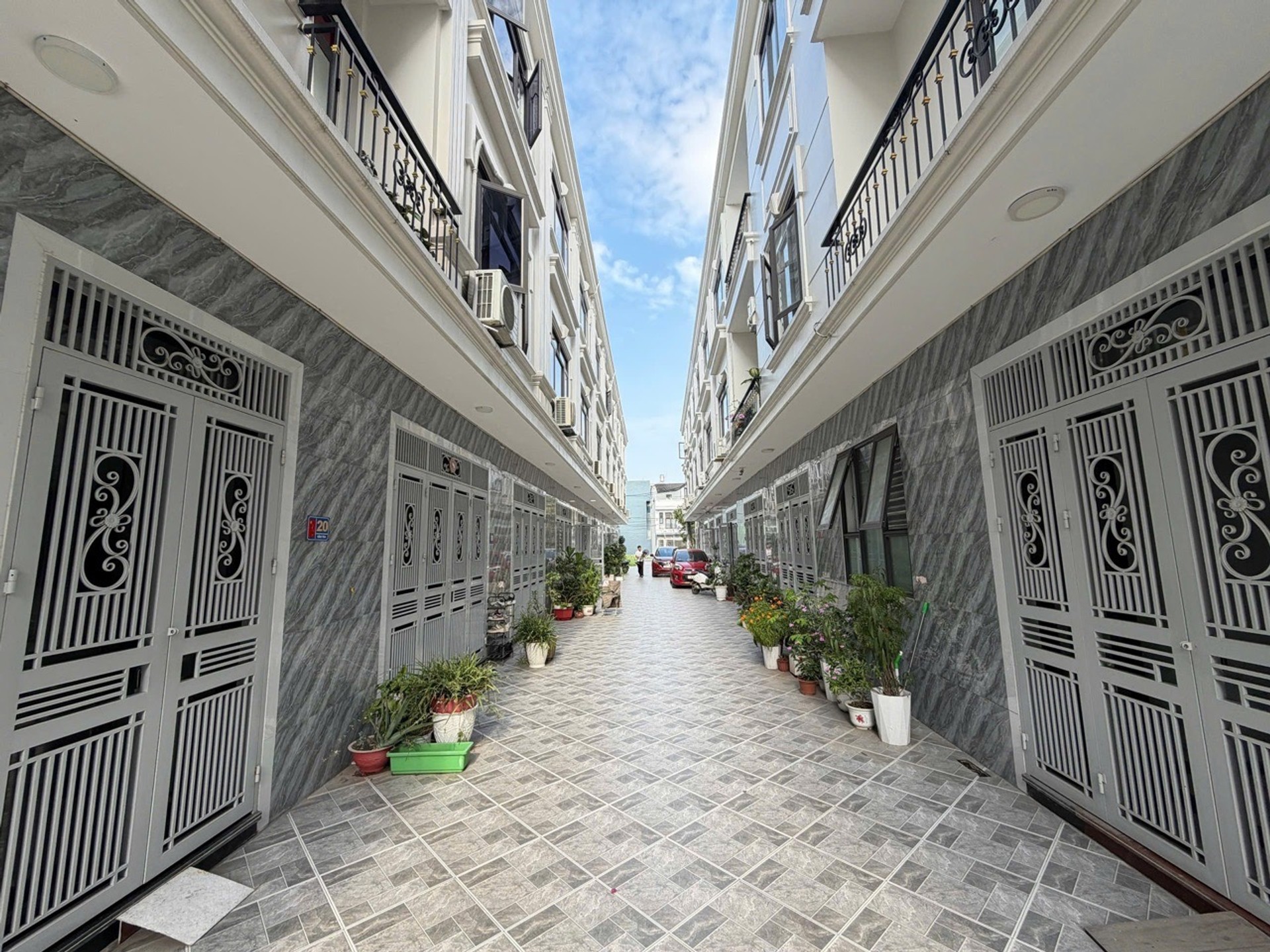 Bán nhà riêng 3 tầng tại Bán Trà, An Hải, đường ô tô đỗ cửa