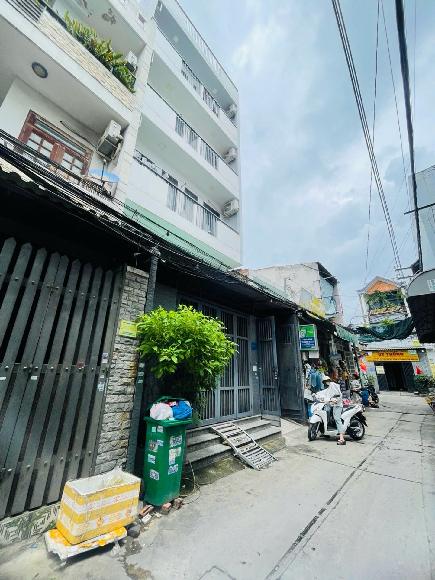 Bán nhà cấp 4 có 5 phòng trọ 107m2 tại quận Tân Phú