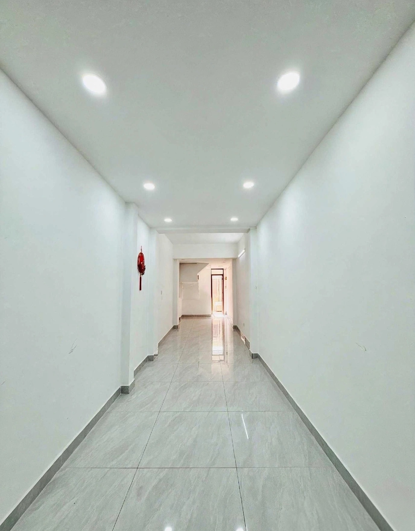 Nhà 5 tầng, hẻm ô tô, 48m2, sổ đẹp nở hậu, chỉ 5 tỷ nhỉnh