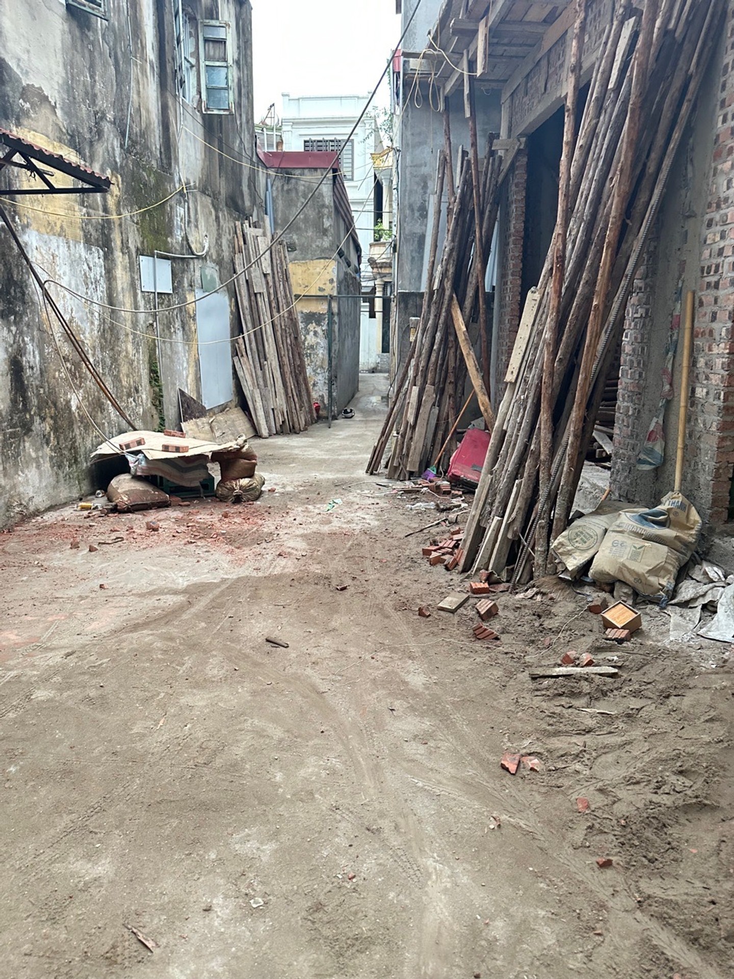 Dãy 3 căn nhà 3 tầng hiện đại tại ngõ 89 chợ Cột Đèn