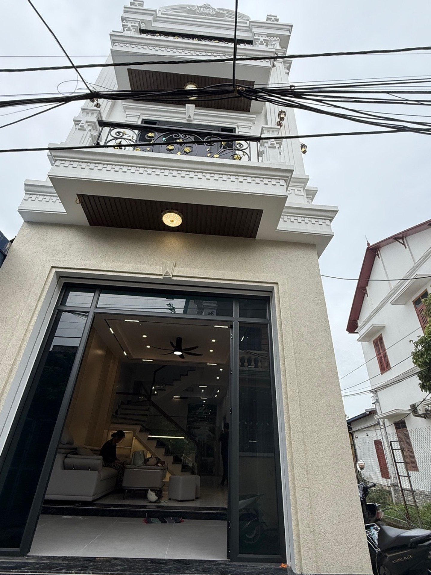 Bán nhà riêng 4 tầng lô góc 60,5m2 tại Vân Tra, An Đồng, An Dương